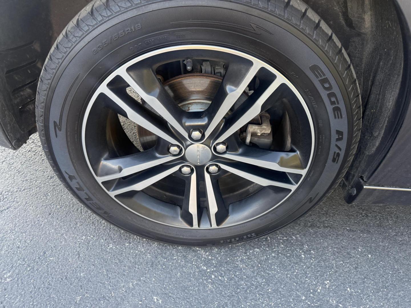 2014 Gray /Black Dodge Charger R/T AWD (2C3CDXDT6EH) with an 5.7L V8 OHV 16V engine, 5-Speed Automatic transmission, located at 547 E. Main St., Orwell, OH, 44076, (440) 437-5893, 41.535435, -80.847855 - This 2014 Dodge Charger R/T AWD is a powerful and stylish full-size sedan equipped with a 5.7L HEMI V8 engine that delivers 370 horsepower and 395 lb-ft of torque. Featuring a 5-speed automatic transmission and all-wheel drive, it accelerates from 0 to 60 mph in approximately 5.2 seconds, offering i - Photo#6
