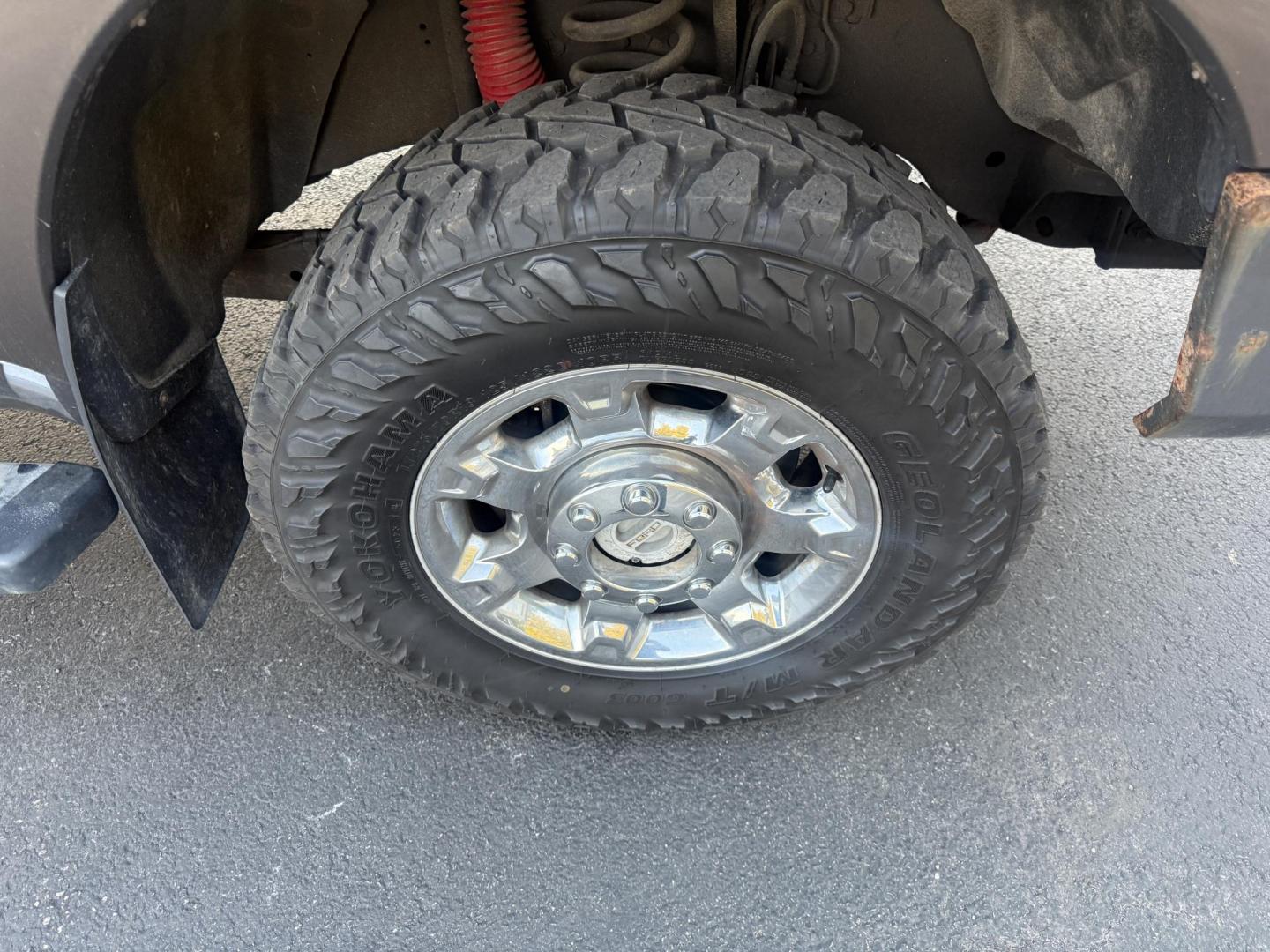 2016 Tan /Gray Ford F-250 SD XLT Crew Cab 4WD (1FT7W2B61GE) with an 6.2L V8 OHV 16V engine, 6-Speed Automatic transmission, located at 547 E. Main St., Orwell, OH, 44076, (440) 437-5893, 41.535435, -80.847855 - This 2016 Ford F-250 XLT Crew Cab is a powerful and capable heavy-duty pickup truck, equipped with a robust 6.2L V8 engine and a 6-speed automatic transmission. Designed for serious work, it features 3.73 gearing and boasts an impressive towing capacity of up to 12,500 pounds, making it ideal for ha - Photo#4