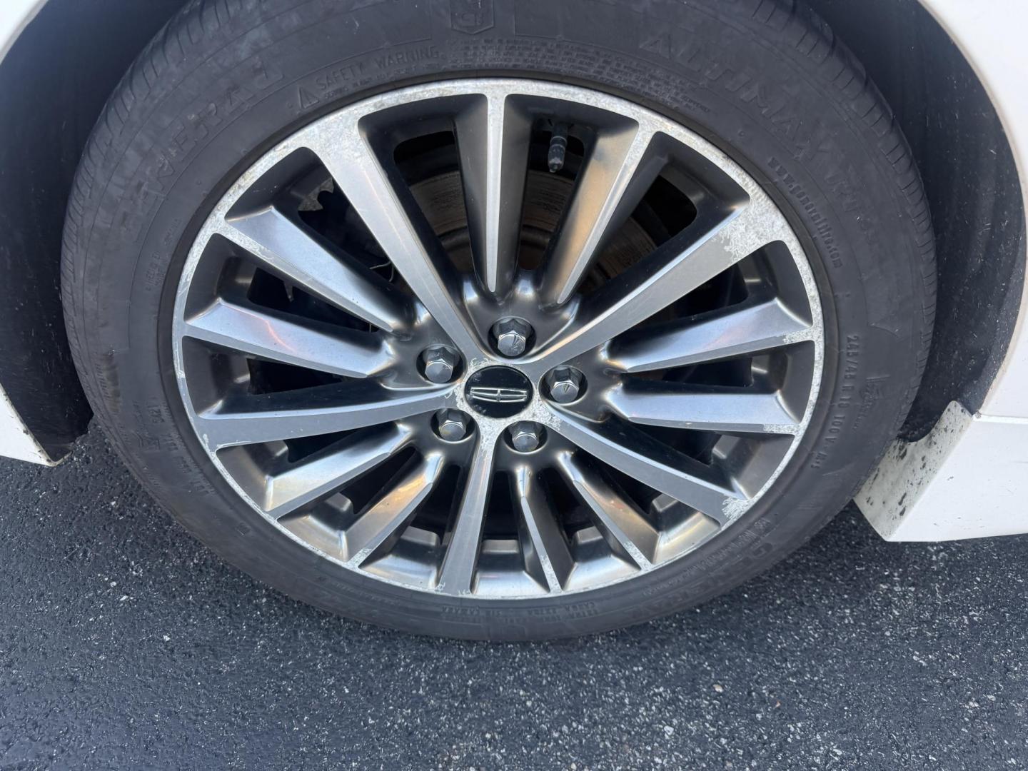 2017 White /White Lincoln MKZ Hybrid Select (3LN6L5LU2HR) with an 2.0L L4 DOHC 16V HYBRID engine, Automatic transmission, located at 547 E. Main St., Orwell, OH, 44076, (440) 437-5893, 41.535435, -80.847855 - Photo#6