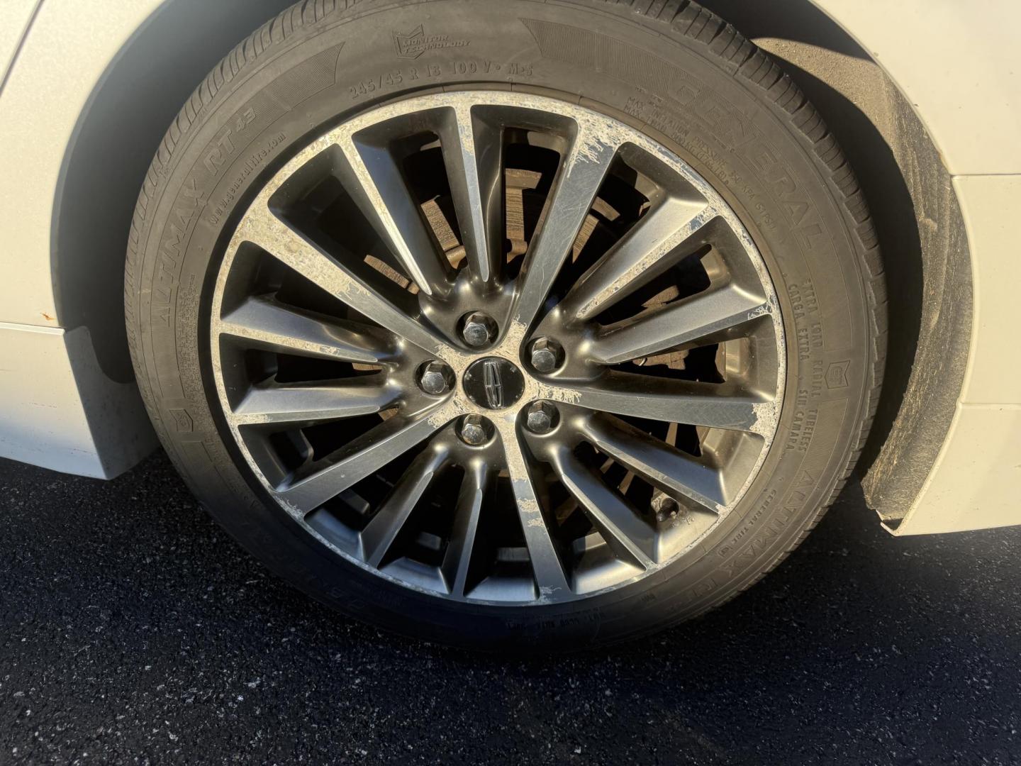 2017 White /White Lincoln MKZ Hybrid Select (3LN6L5LU2HR) with an 2.0L L4 DOHC 16V HYBRID engine, Automatic transmission, located at 547 E. Main St., Orwell, OH, 44076, (440) 437-5893, 41.535435, -80.847855 - Photo#11