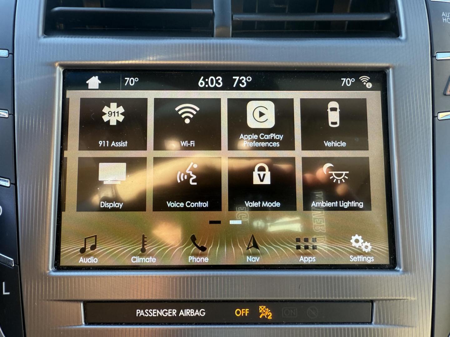 2017 White /White Lincoln MKZ Hybrid Select (3LN6L5LU2HR) with an 2.0L L4 DOHC 16V HYBRID engine, Automatic transmission, located at 547 E. Main St., Orwell, OH, 44076, (440) 437-5893, 41.535435, -80.847855 - Photo#29