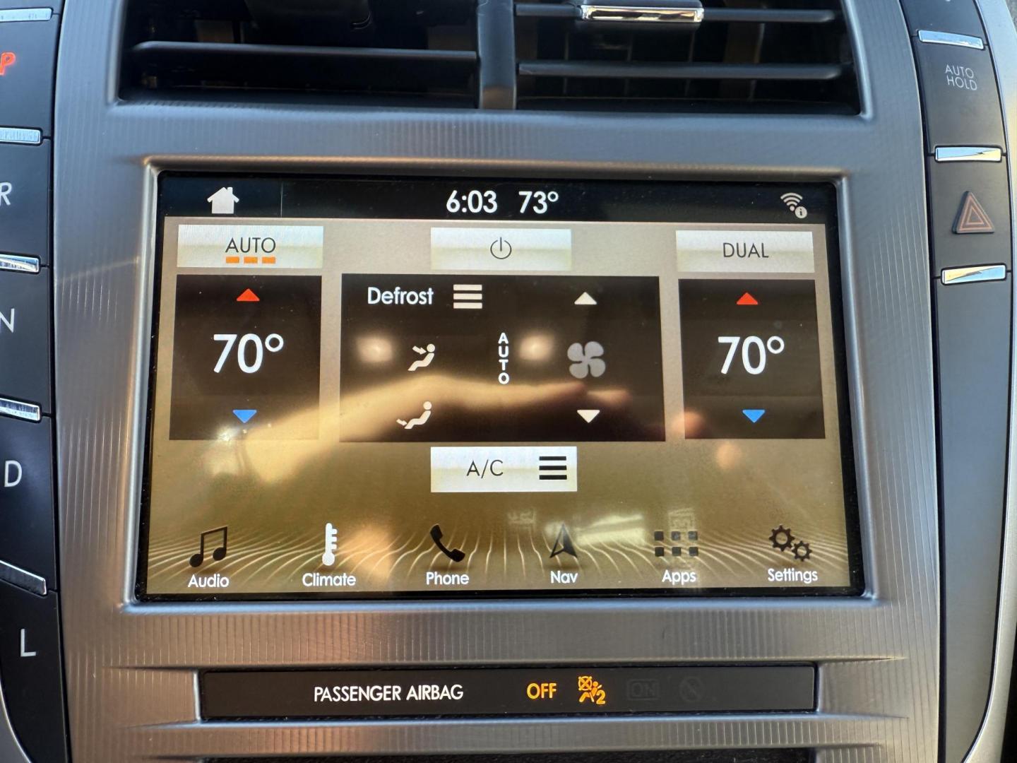 2017 White /White Lincoln MKZ Hybrid Select (3LN6L5LU2HR) with an 2.0L L4 DOHC 16V HYBRID engine, Automatic transmission, located at 547 E. Main St., Orwell, OH, 44076, (440) 437-5893, 41.535435, -80.847855 - Photo#30