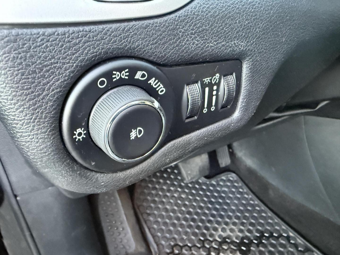 2016 Black /Black Jeep Cherokee Trailhawk 4WD (1C4PJMBS1GW) with an 3.2L V6 DOHC 24V engine, 9A transmission, located at 11115 Chardon Rd. , Chardon, OH, 44024, (440) 214-9705, 41.580246, -81.241943 - This 2016 Jeep Cherokee Trailhawk 4WD is powered by a robust 3.2L V6 engine paired with a 9-speed automatic transmission, delivering strong off-road capability with features like Jeep Active Drive Lock and a locking rear differential. Inside, it offers a leather interior, heated front seats, power d - Photo#22
