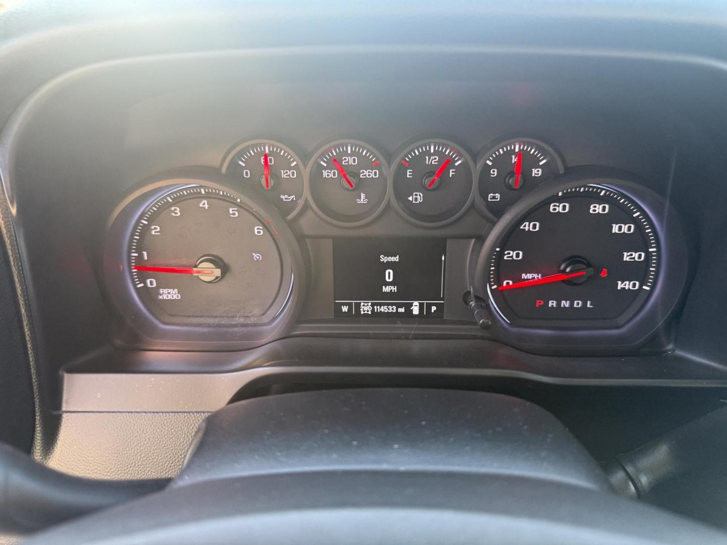 2019 White /Black Chevrolet Silverado 1500 Custom Crew Cab Short Box 4WD (1GCUYBEF9KZ) with an 5.3L V8 OHV 16V engine, 6A transmission, located at 11115 Chardon Rd. , Chardon, OH, 44024, (440) 214-9705, 41.580246, -81.241943 - This 2019 Chevrolet Silverado 1500 Custom Crew Cab is a capable full-size pickup powered by a 5.3L EcoTec3 V8 engine paired with a 6-speed automatic transmission and 3.42 rear gearing, delivering strong performance and a 9,500-pound towing capacity. It features on-demand 4WD, a G80 locking rear diff - Photo#23