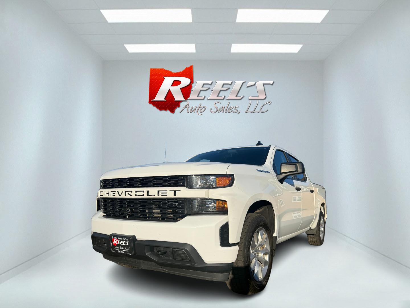 2019 White /Black Chevrolet Silverado 1500 Custom Crew Cab Short Box 4WD (1GCUYBEF9KZ) with an 5.3L V8 OHV 16V engine, 6A transmission, located at 547 E. Main St., Orwell, OH, 44076, (440) 437-5893, 41.535435, -80.847855 - 2019 Chevrolet Silverado 1500 Custom Crew Cab – Power, Technology, and Versatility! Take on any job or adventure with confidence in this 2019 Chevrolet Silverado 1500 Custom Crew Cab! Powered by the robust 5.3L EcoTec3 V8 engine and smooth 6-speed automatic transmission, this truck delivers impre - Photo#0