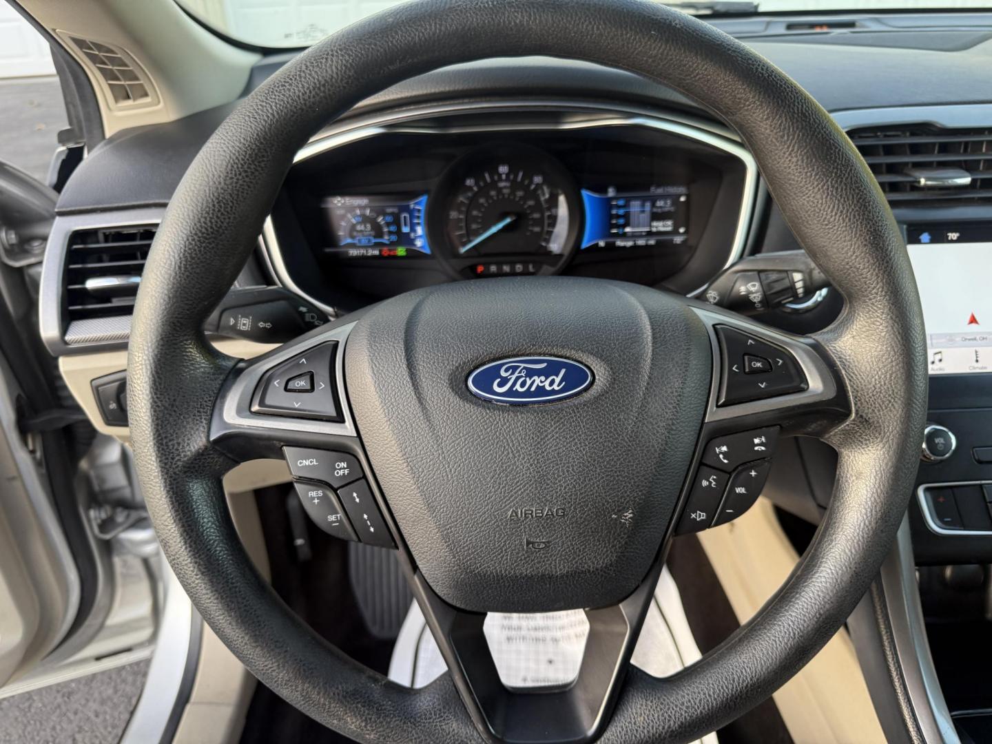 2019 Silver /Black Ford Fusion Hybrid SE (3FA6P0LU3KR) with an 2.0L I4 DOHC 16V HYBRID engine, Automatic transmission, located at 547 E. Main St., Orwell, OH, 44076, (440) 437-5893, 41.535435, -80.847855 - This 2019 Ford Fusion SE Hybrid SE is a well-appointed midsize sedan that skillfully blends fuel efficiency, comfort, and the latest driver-assist technology. Powered by a 2.0-liter inline-four hybrid engine, it delivers an impressive 42 MPG combined, making it a smart choice for those seeking to sa - Photo#25