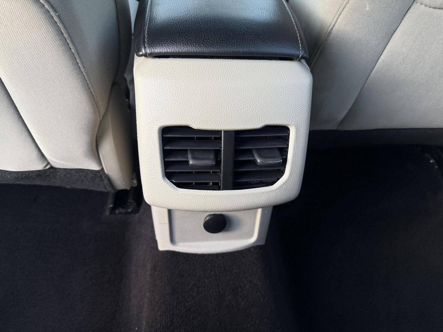 2019 Silver /Black Ford Fusion Hybrid SE (3FA6P0LU3KR) with an 2.0L I4 DOHC 16V HYBRID engine, Automatic transmission, located at 547 E. Main St., Orwell, OH, 44076, (440) 437-5893, 41.535435, -80.847855 - This 2019 Ford Fusion SE Hybrid SE is a well-appointed midsize sedan that skillfully blends fuel efficiency, comfort, and the latest driver-assist technology. Powered by a 2.0-liter inline-four hybrid engine, it delivers an impressive 42 MPG combined, making it a smart choice for those seeking to sa - Photo#34