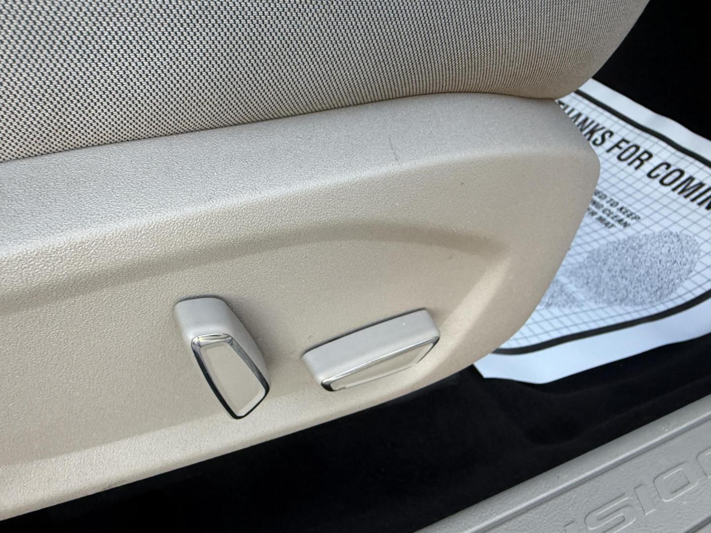 2019 Silver /Black Ford Fusion Hybrid SE (3FA6P0LU3KR) with an 2.0L I4 DOHC 16V HYBRID engine, Automatic transmission, located at 547 E. Main St., Orwell, OH, 44076, (440) 437-5893, 41.535435, -80.847855 - This 2019 Ford Fusion SE Hybrid SE is a well-appointed midsize sedan that skillfully blends fuel efficiency, comfort, and the latest driver-assist technology. Powered by a 2.0-liter inline-four hybrid engine, it delivers an impressive 42 MPG combined, making it a smart choice for those seeking to sa - Photo#41