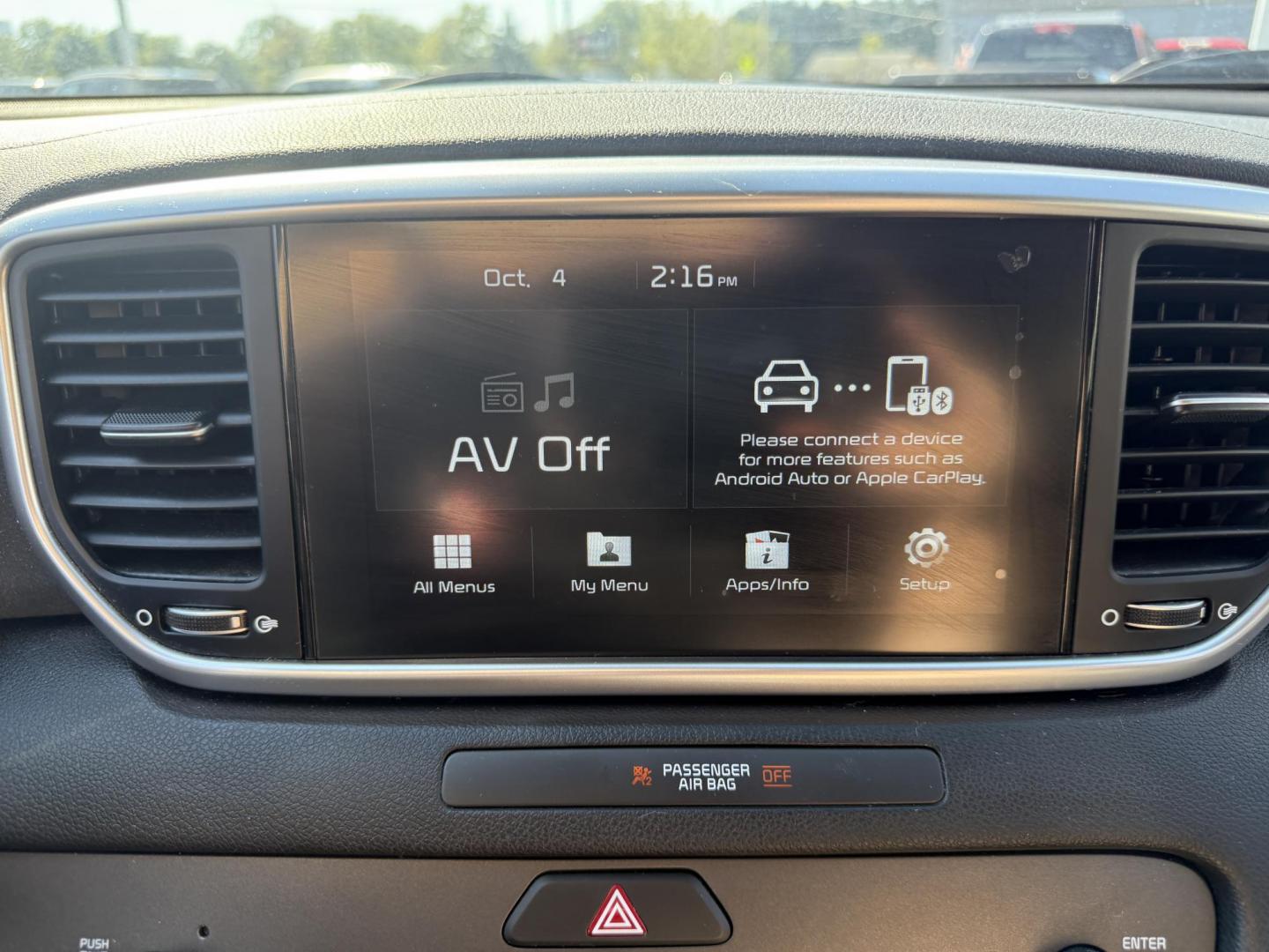2020 White /Black Kia Sportage LX AWD (KNDPMCAC2L7) with an 2.4L I4 DOHC 24V engine, 6A transmission, located at 547 E. Main St., Orwell, OH, 44076, (440) 437-5893, 41.535435, -80.847855 - This One Owner 2020 Kia Sportage LX AWD is a versatile and well-equipped compact SUV designed to provide confidence and comfort in a wide range of driving conditions. Powered by a 2.4-liter I4 GDI engine paired with a 6-speed automatic transmission, this Sportage LX offers responsive acceleration an - Photo#22