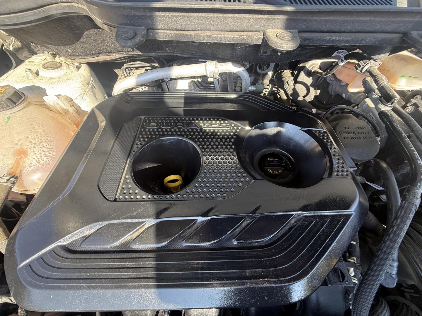 2020 White /Black Ford EcoSport SE AWD (MAJ6S3GL9LC) with an 2.0L I4 DOHC 16V engine, 6A transmission, located at 547 E. Main St., Orwell, OH, 44076, (440) 437-5893, 41.535435, -80.847855 - Discover comfort, technology, and versatility in this One Owner 2020 Ford EcoSport SE with All-Wheel Drive and a fuel-efficient 2.0L I4 Duratec engine. Enjoy smooth, responsive performance thanks to its 6-speed automatic transmission and achieve up to 29 MPG on the highway. Inside, you’ll find a w - Photo#15