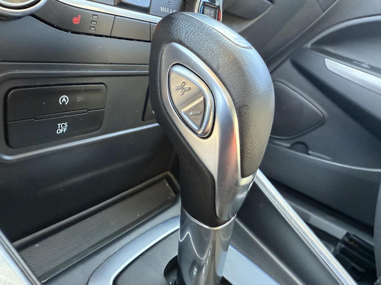 2020 White /Black Ford EcoSport SE AWD (MAJ6S3GL9LC) with an 2.0L I4 DOHC 16V engine, 6A transmission, located at 547 E. Main St., Orwell, OH, 44076, (440) 437-5893, 41.535435, -80.847855 - Discover comfort, technology, and versatility in this One Owner 2020 Ford EcoSport SE with All-Wheel Drive and a fuel-efficient 2.0L I4 Duratec engine. Enjoy smooth, responsive performance thanks to its 6-speed automatic transmission and achieve up to 29 MPG on the highway. Inside, you’ll find a w - Photo#31
