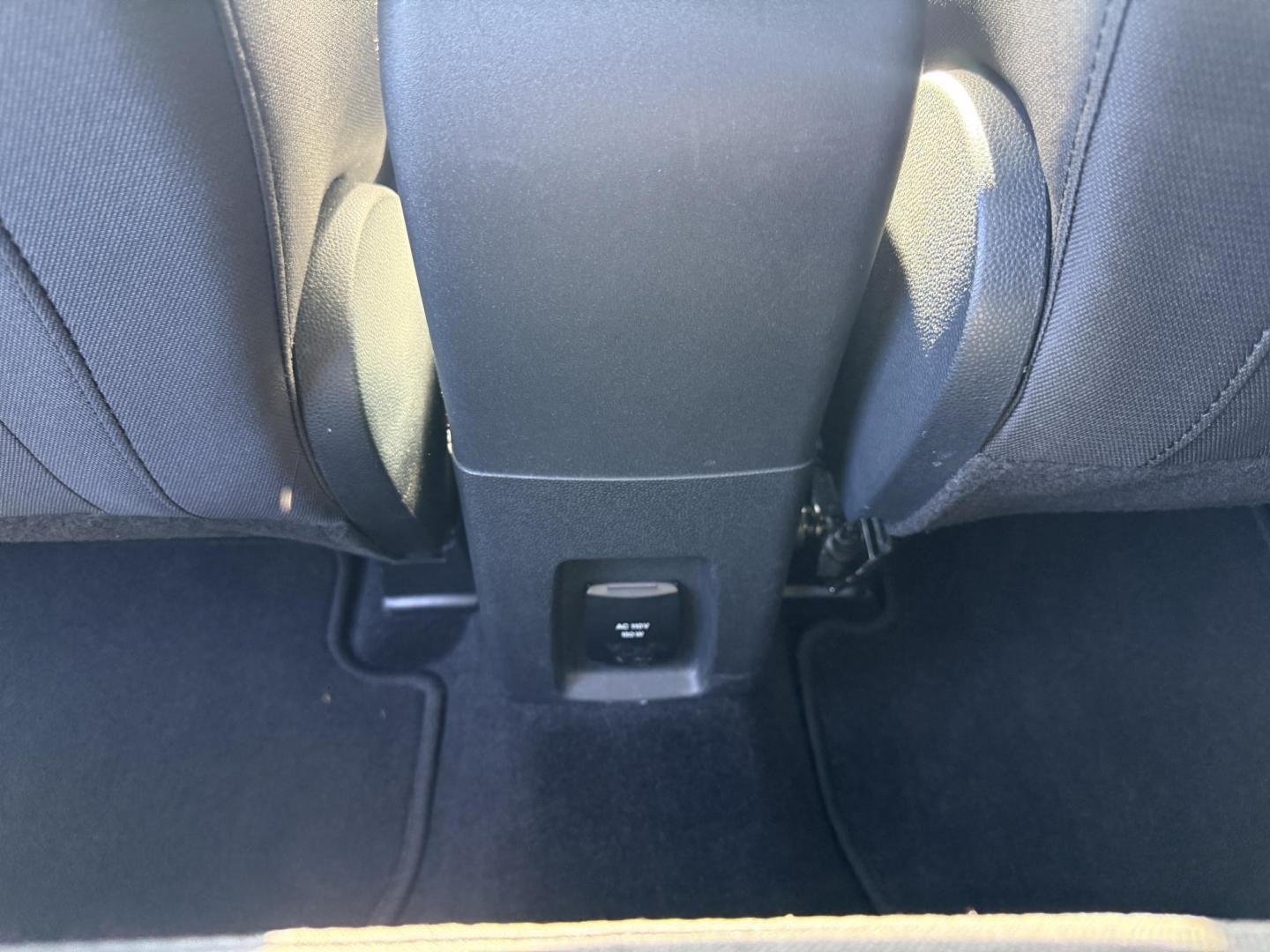 2020 White /Black Ford EcoSport SE AWD (MAJ6S3GL9LC) with an 2.0L I4 DOHC 16V engine, 6A transmission, located at 547 E. Main St., Orwell, OH, 44076, (440) 437-5893, 41.535435, -80.847855 - Discover comfort, technology, and versatility in this One Owner 2020 Ford EcoSport SE with All-Wheel Drive and a fuel-efficient 2.0L I4 Duratec engine. Enjoy smooth, responsive performance thanks to its 6-speed automatic transmission and achieve up to 29 MPG on the highway. Inside, you’ll find a w - Photo#37