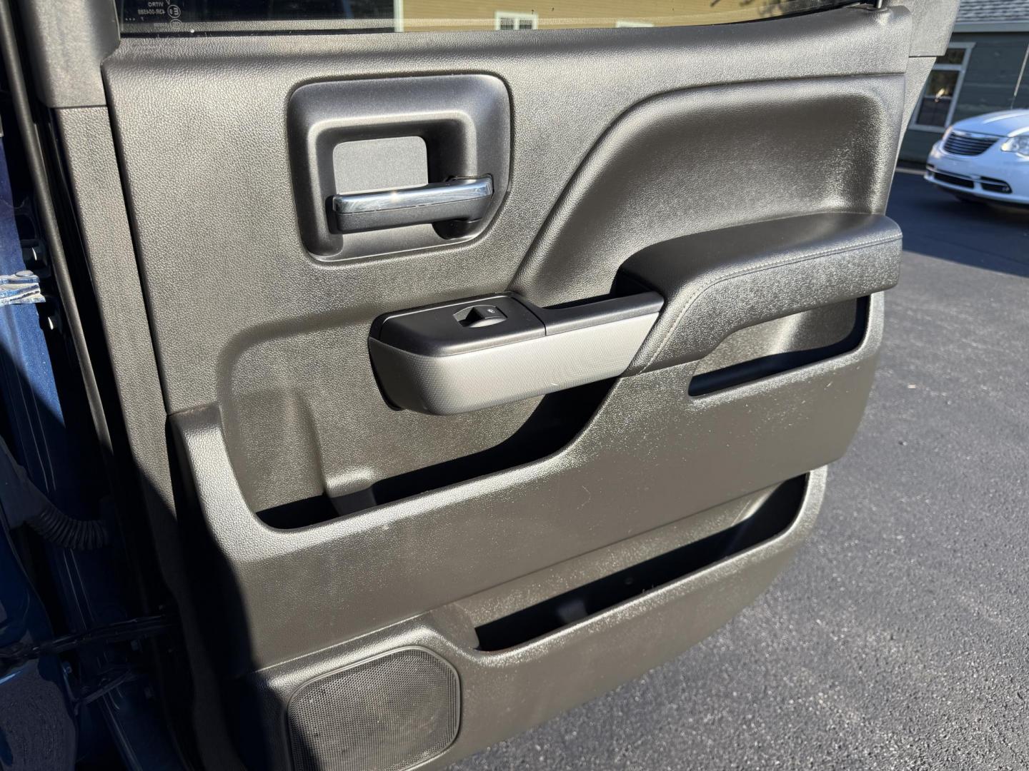 2018 Blue /Black Chevrolet Silverado 1500 LT Z71 Crew Cab Short Box 4WD (3GCUKRECXJG) with an 5.3L V8 OHV 16V engine, 6A transmission, located at 11115 Chardon Rd. , Chardon, OH, 44024, (440) 214-9705, 41.580246, -81.241943 - Rugged, reliable, and ready for work or play, this 2018 Chevrolet Silverado 1500 LT Z71 Crew Cab is the perfect blend of power, capability, and comfort. Under the hood, it boasts a proven 5.3-liter EcoTec3 V8 engine paired with a smooth 6-speed automatic transmission and 3.42 rear axle gearing, offe - Photo#37