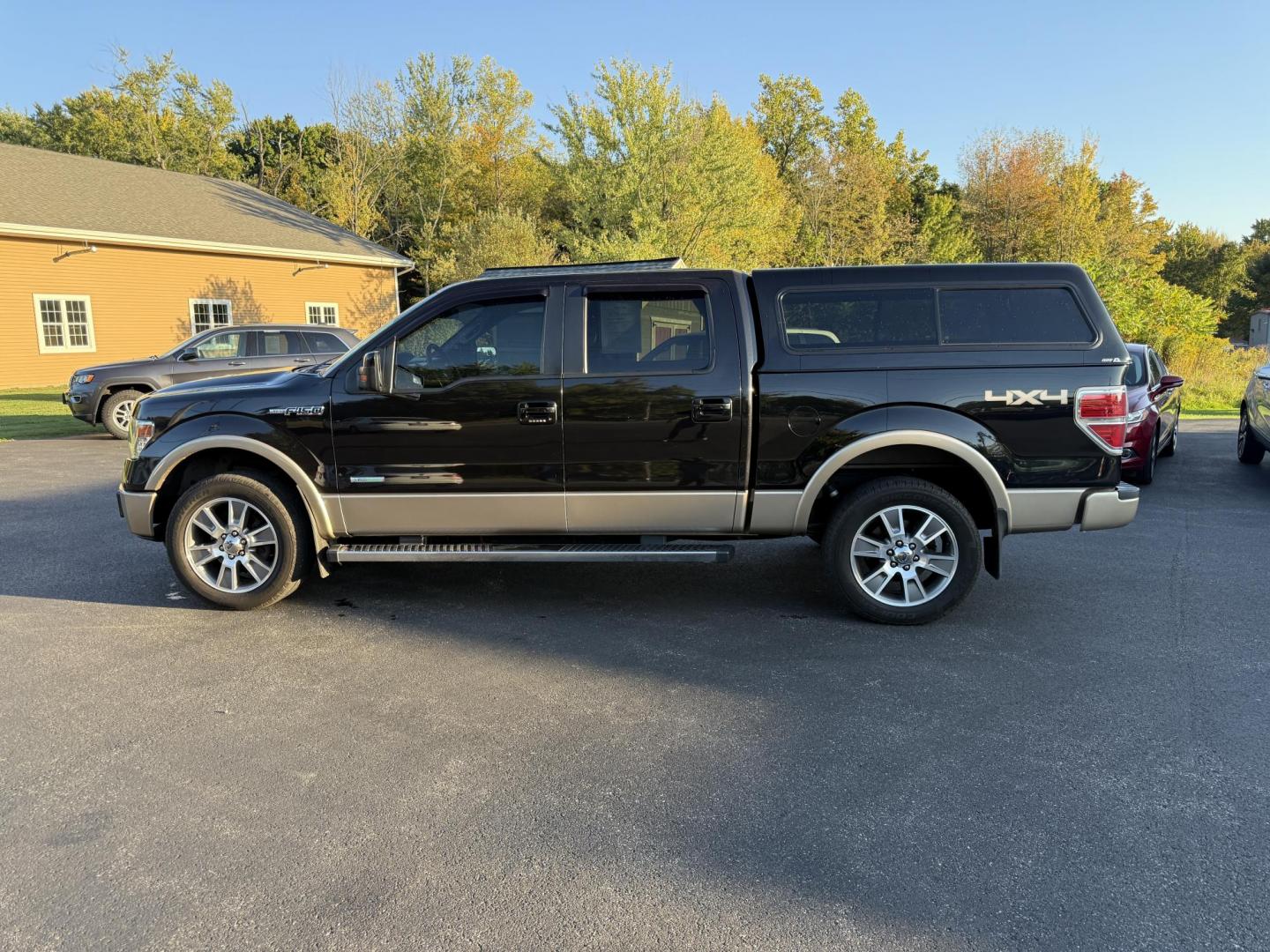 2014 Black /Black Ford F-150 Lariat SuperCrew 5.5-ft. Bed 4WD (1FTFW1ET7EK) with an 3.5L V6 Twin TURBO engine, 6-Speed Automatic transmission, located at 11115 Chardon Rd. , Chardon, OH, 44024, (440) 214-9705, 41.580246, -81.241943 - Experience impressive power and premium features with this 2014 Ford F-150 Lariat Crew Cab 4WD. Equipped with a 3.5L Twin Turbo EcoBoost V6 engine (365 hp/420 lb-ft) paired to a 6-speed automatic transmission and 3.55 rear axle, this F-150 offers a towing capacity of up to 9,700 pounds and versatile - Photo#16