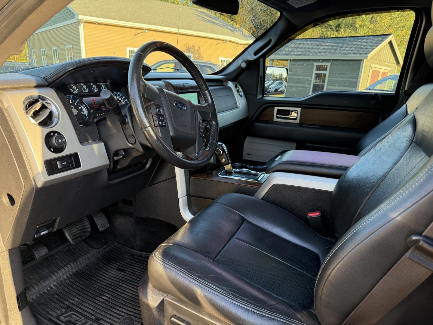 2014 Black /Black Ford F-150 Lariat SuperCrew 5.5-ft. Bed 4WD (1FTFW1ET7EK) with an 3.5L V6 Twin TURBO engine, 6-Speed Automatic transmission, located at 11115 Chardon Rd. , Chardon, OH, 44024, (440) 214-9705, 41.580246, -81.241943 - Experience impressive power and premium features with this 2014 Ford F-150 Lariat Crew Cab 4WD. Equipped with a 3.5L Twin Turbo EcoBoost V6 engine (365 hp/420 lb-ft) paired to a 6-speed automatic transmission and 3.55 rear axle, this F-150 offers a towing capacity of up to 9,700 pounds and versatile - Photo#21
