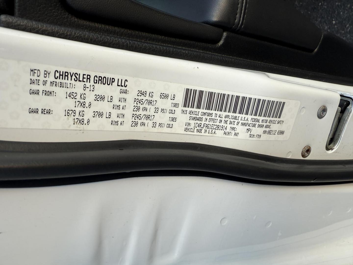 2014 White /Black Jeep Grand Cherokee Laredo 4WD (1C4RJFAG1EC) with an 3.6L V6 DOHC 24V FFV engine, 8-Speed Automatic transmission, located at 11115 Chardon Rd. , Chardon, OH, 44024, (440) 214-9705, 41.580246, -81.241943 - This 2014 Jeep Grand Cherokee Laredo 4WD delivers a great mix of capability, efficiency, and comfort. Powered by the reliable 3.6L Pentastar V6 engine paired with an 8-speed automatic transmission, it offers smooth performance and up to 24 MPG on the highway. With 4WD and a 3,500-pound towing capaci - Photo#20