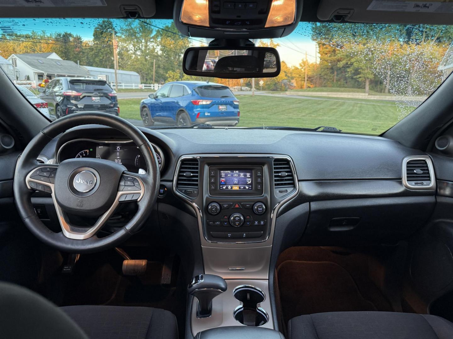 2014 White /Black Jeep Grand Cherokee Laredo 4WD (1C4RJFAG1EC) with an 3.6L V6 DOHC 24V FFV engine, 8-Speed Automatic transmission, located at 11115 Chardon Rd. , Chardon, OH, 44024, (440) 214-9705, 41.580246, -81.241943 - This 2014 Jeep Grand Cherokee Laredo 4WD delivers a great mix of capability, efficiency, and comfort. Powered by the reliable 3.6L Pentastar V6 engine paired with an 8-speed automatic transmission, it offers smooth performance and up to 24 MPG on the highway. With 4WD and a 3,500-pound towing capaci - Photo#33
