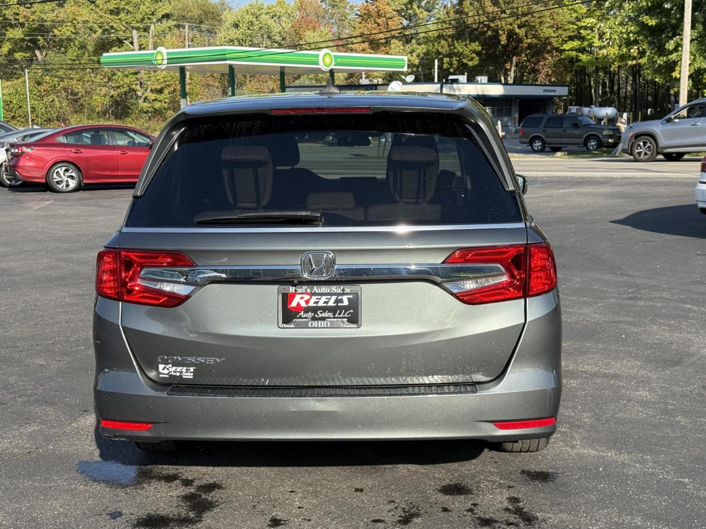 2019 Gray /Tan Honda Odyssey EX (5FNRL6H54KB) with an 3.5L V6 SOHC 24V engine, 9A transmission, located at 11115 Chardon Rd. , Chardon, OH, 44024, (440) 214-9705, 41.580246, -81.241943 - This 2019 Honda Odyssey EX is the ultimate family minivan, combining smart technology, advanced safety, and everyday comfort. Powered by a 3.5L Earth Dreams V6 engine and smooth 9-speed automatic transmission, it delivers up to 28 MPG on the highway for efficient road trips or daily drives. Inside, - Photo#9