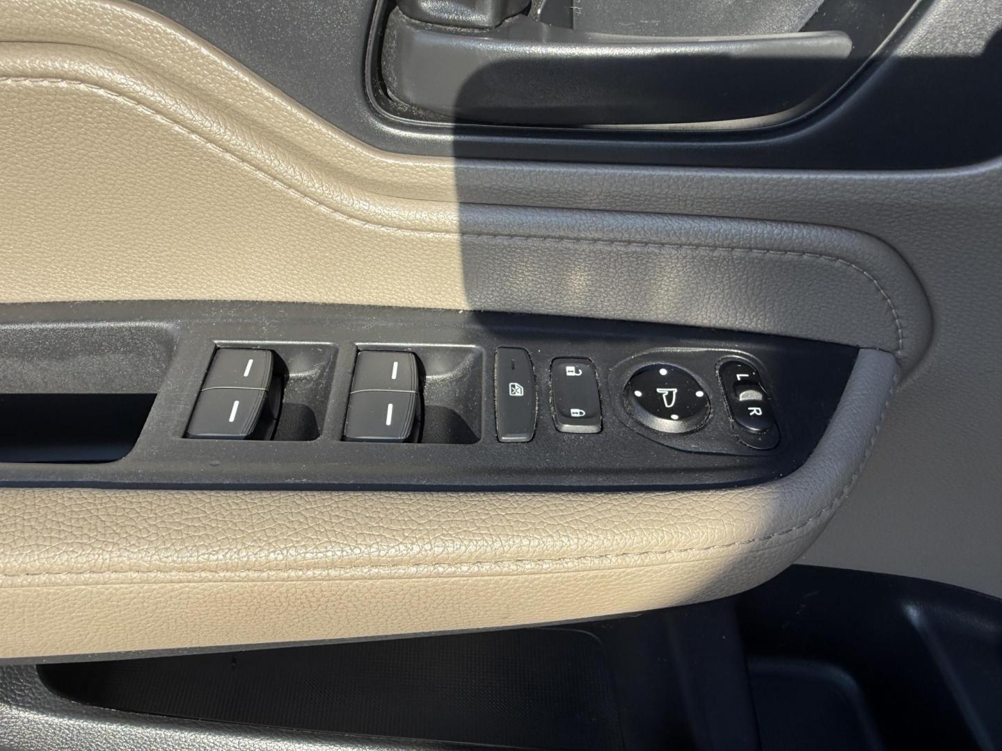 2019 Gray /Tan Honda Odyssey EX (5FNRL6H54KB) with an 3.5L V6 SOHC 24V engine, 9A transmission, located at 11115 Chardon Rd. , Chardon, OH, 44024, (440) 214-9705, 41.580246, -81.241943 - This 2019 Honda Odyssey EX is the ultimate family minivan, combining smart technology, advanced safety, and everyday comfort. Powered by a 3.5L Earth Dreams V6 engine and smooth 9-speed automatic transmission, it delivers up to 28 MPG on the highway for efficient road trips or daily drives. Inside, - Photo#17