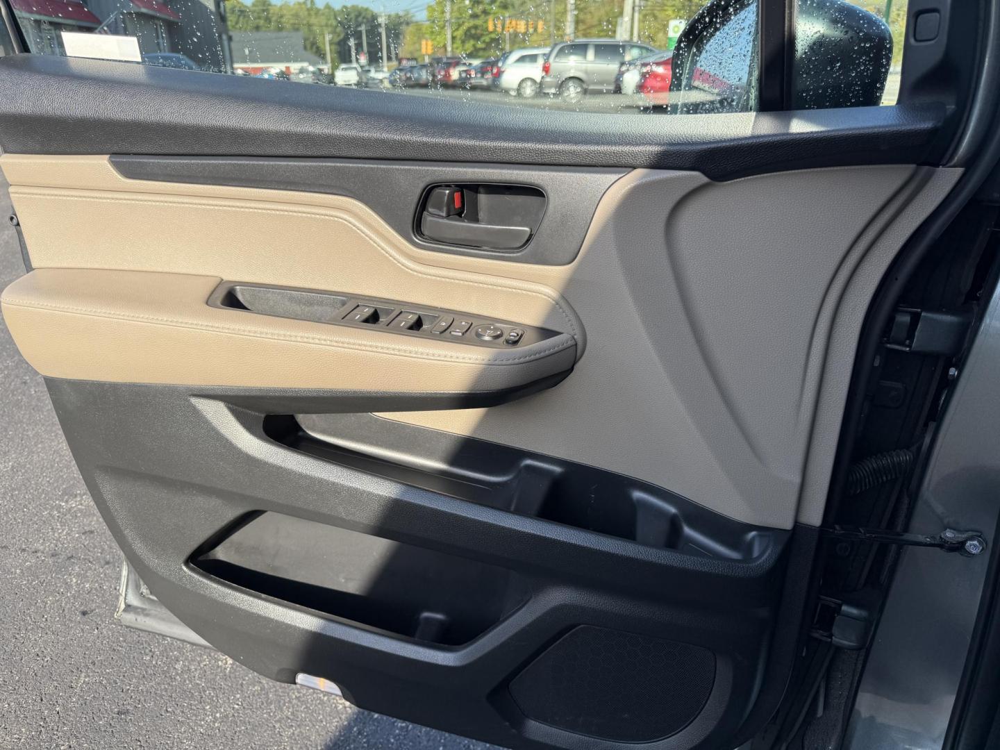2019 Gray /Tan Honda Odyssey EX (5FNRL6H54KB) with an 3.5L V6 SOHC 24V engine, 9A transmission, located at 11115 Chardon Rd. , Chardon, OH, 44024, (440) 214-9705, 41.580246, -81.241943 - This 2019 Honda Odyssey EX is the ultimate family minivan, combining smart technology, advanced safety, and everyday comfort. Powered by a 3.5L Earth Dreams V6 engine and smooth 9-speed automatic transmission, it delivers up to 28 MPG on the highway for efficient road trips or daily drives. Inside, - Photo#16