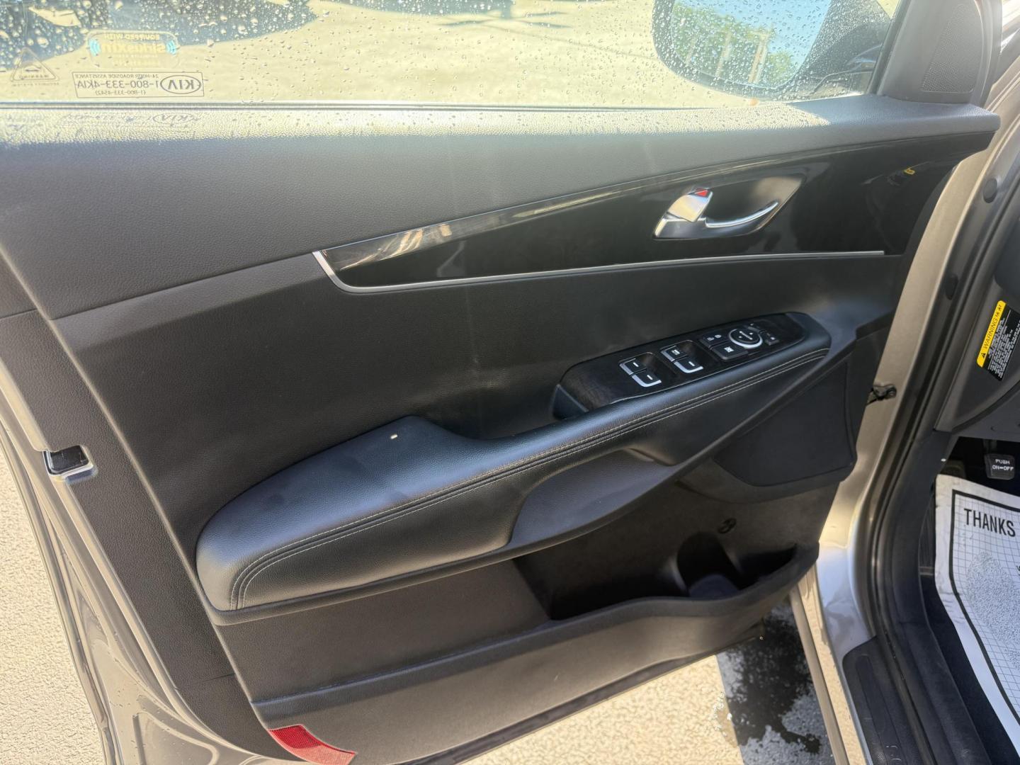 2017 Gray /Black Kia Sorento LX AWD (5XYPGDA32HG) with an 2.4L I4 DOHC 16V engine, 6A transmission, located at 547 E. Main St., Orwell, OH, 44076, (440) 437-5893, 41.535435, -80.847855 - Experience comfort, capability, and advanced technology with this 2017 Kia Sorento LX All-Wheel Drive! Powered by a fuel-efficient 2.4L GDI engine paired with a smooth 6-speed automatic transmission, the Sorento delivers confident performance and up to 25 MPG on the highway. The locking center diffe - Photo#16