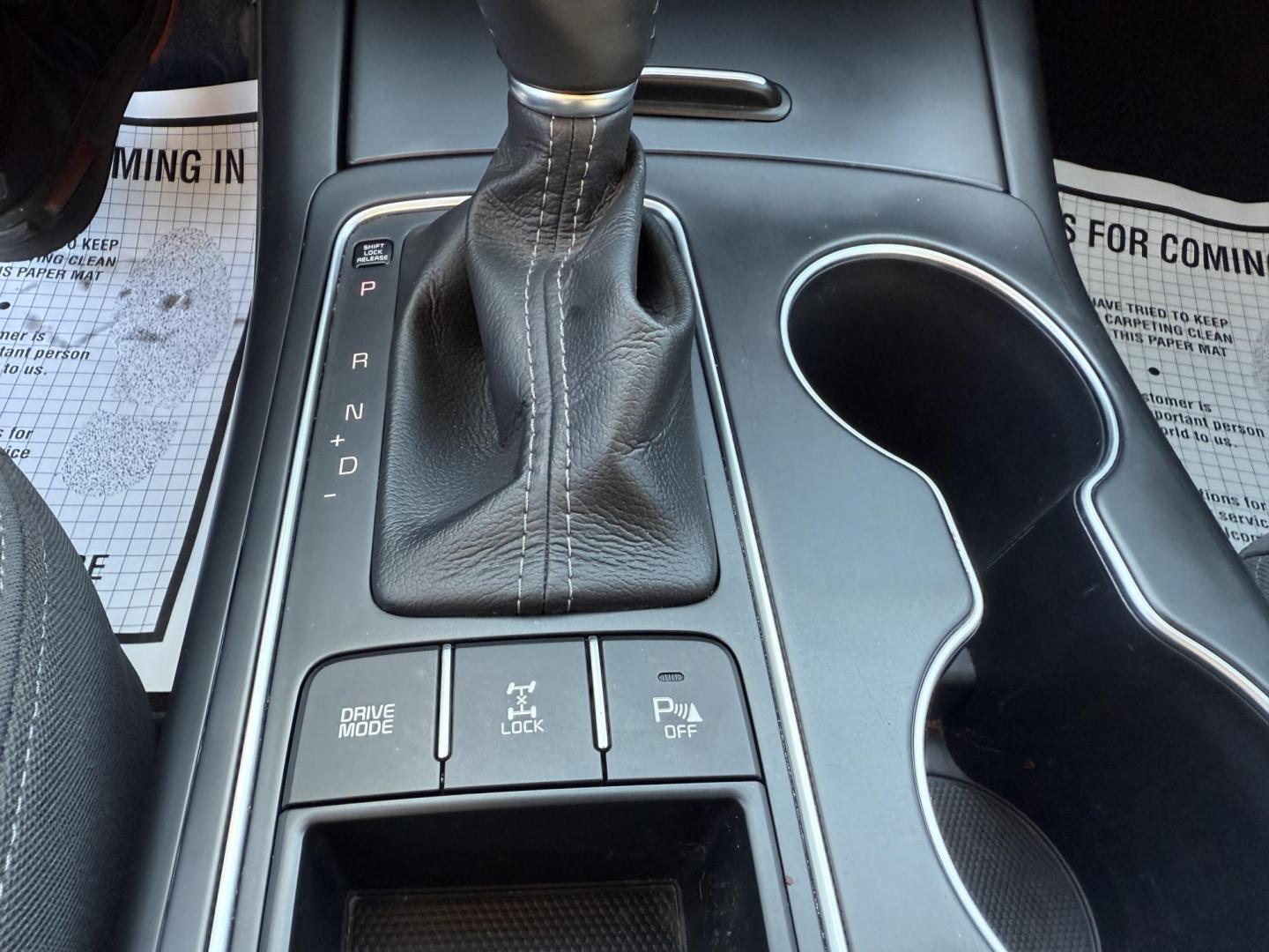 2017 Gray /Black Kia Sorento LX AWD (5XYPGDA32HG) with an 2.4L I4 DOHC 16V engine, 6A transmission, located at 547 E. Main St., Orwell, OH, 44076, (440) 437-5893, 41.535435, -80.847855 - Experience comfort, capability, and advanced technology with this 2017 Kia Sorento LX All-Wheel Drive! Powered by a fuel-efficient 2.4L GDI engine paired with a smooth 6-speed automatic transmission, the Sorento delivers confident performance and up to 25 MPG on the highway. The locking center diffe - Photo#32