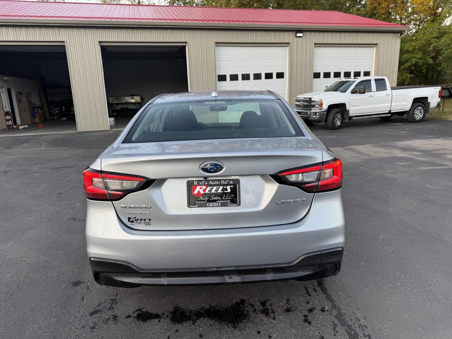 2020 Silver /Black Subaru Legacy Premium (4S3BWAE65L3) with an 2.5L H4 DOHC 16V engine, Automatic transmission, located at 547 E. Main St., Orwell, OH, 44076, (440) 437-5893, 41.535435, -80.847855 - 2020 Subaru Legacy Premium – Advanced Safety, Comfort, and All-Weather Confidence Drive with confidence and style in this well-equipped 2020 Subaru Legacy Premium! Powered by a reliable 2.5L H4 engine and Subaru’s renowned Symmetrical All-Wheel Drive, this sedan delivers excellent traction in a - Photo#8