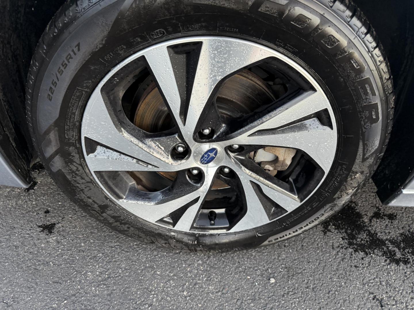 2020 Silver /Black Subaru Legacy Premium (4S3BWAE65L3) with an 2.5L H4 DOHC 16V engine, Automatic transmission, located at 547 E. Main St., Orwell, OH, 44076, (440) 437-5893, 41.535435, -80.847855 - 2020 Subaru Legacy Premium – Advanced Safety, Comfort, and All-Weather Confidence Drive with confidence and style in this well-equipped 2020 Subaru Legacy Premium! Powered by a reliable 2.5L H4 engine and Subaru’s renowned Symmetrical All-Wheel Drive, this sedan delivers excellent traction in a - Photo#13