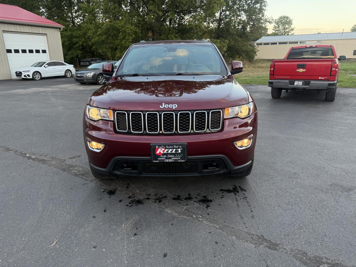 2018 Red /Black Jeep Grand Cherokee Laredo E 4WD (1C4RJFAG9JC) with an 3.6L V6 DOHC 24V engine, 8A transmission, located at 547 E. Main St., Orwell, OH, 44076, (440) 437-5893, 41.535435, -80.847855 - 2018 Jeep Grand Cherokee Laredo E – Trail Ready, Tech Loaded, and Built to Impress! Experience legendary Jeep capability and premium comfort with this 2018 Grand Cherokee Laredo E. Featuring the powerful and reliable 3.6L Pentastar V6 paired with an 8-speed automatic transmission, this SUV deliv - Photo#1