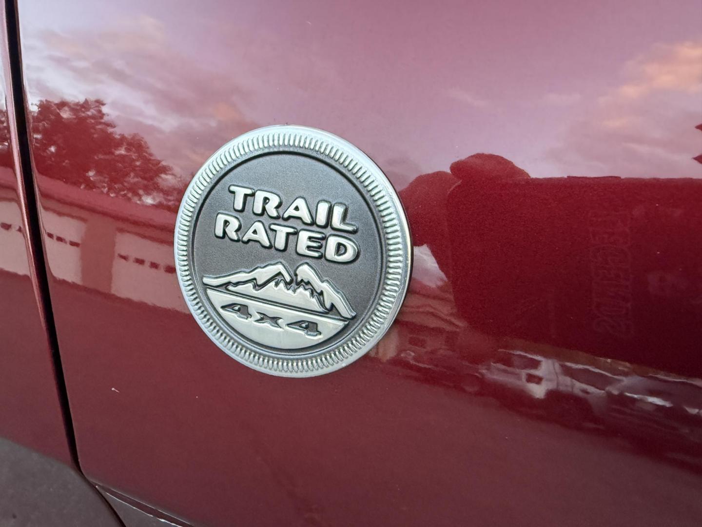 2018 Red /Black Jeep Grand Cherokee Laredo E 4WD (1C4RJFAG9JC) with an 3.6L V6 DOHC 24V engine, 8A transmission, located at 547 E. Main St., Orwell, OH, 44076, (440) 437-5893, 41.535435, -80.847855 - 2018 Jeep Grand Cherokee Laredo E – Trail Ready, Tech Loaded, and Built to Impress! Experience legendary Jeep capability and premium comfort with this 2018 Grand Cherokee Laredo E. Featuring the powerful and reliable 3.6L Pentastar V6 paired with an 8-speed automatic transmission, this SUV deliv - Photo#5