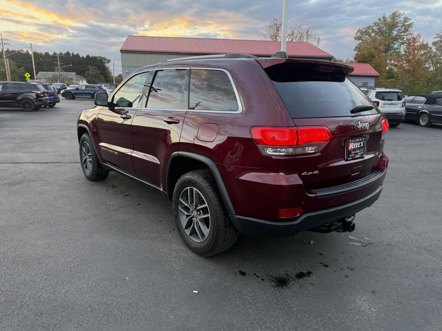 2018 Red /Black Jeep Grand Cherokee Laredo E 4WD (1C4RJFAG9JC) with an 3.6L V6 DOHC 24V engine, 8A transmission, located at 547 E. Main St., Orwell, OH, 44076, (440) 437-5893, 41.535435, -80.847855 - 2018 Jeep Grand Cherokee Laredo E – Trail Ready, Tech Loaded, and Built to Impress! Experience legendary Jeep capability and premium comfort with this 2018 Grand Cherokee Laredo E. Featuring the powerful and reliable 3.6L Pentastar V6 paired with an 8-speed automatic transmission, this SUV deliv - Photo#10