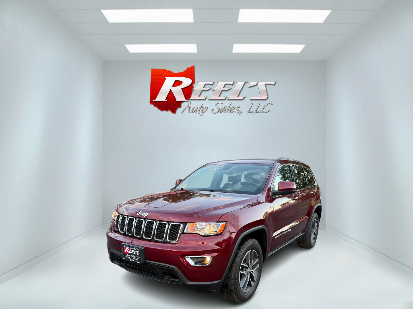 photo of 2018 Jeep Grand Cherokee Laredo E 4WD