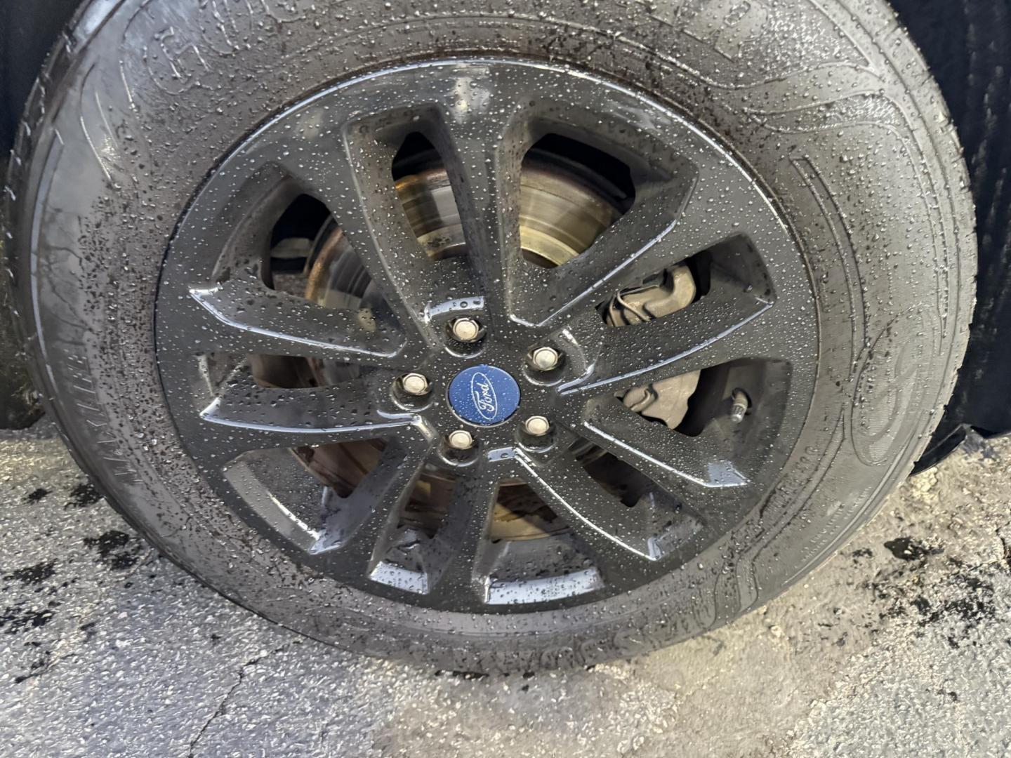 2020 Blue /Gray Ford Escape SE AWD (1FMCU9G62LU) with an 1.5L I3 DOHC 16V TURBO engine, 8-Speed Automatic transmission, located at 547 E. Main St., Orwell, OH, 44076, (440) 437-5893, 41.535435, -80.847855 - 2020 Ford Escape SE 4WD – Modern Style, Smart Technology, Unmatched Versatility Elevate your drive with this 2020 Ford Escape SE 4WD, a perfect blend of style, comfort, and cutting-edge technology. Enjoy the efficiency and power of its turbocharged engine and 8-speed automatic transmission, deliv - Photo#4