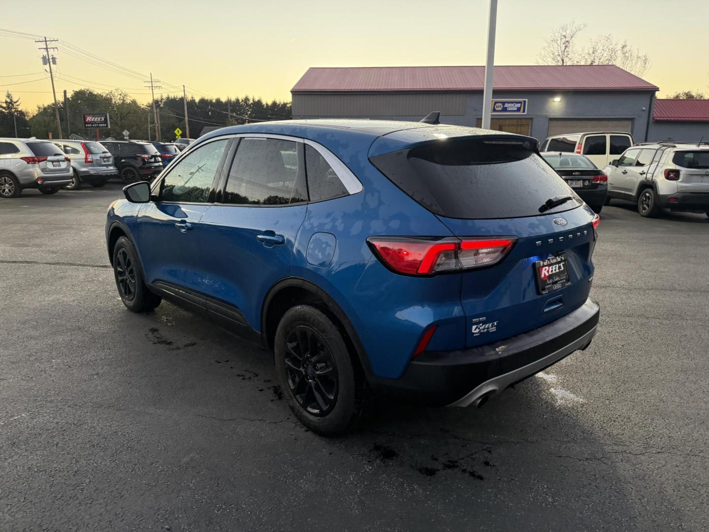 2020 Blue /Gray Ford Escape SE AWD (1FMCU9G62LU) with an 1.5L I3 DOHC 16V TURBO engine, 8-Speed Automatic transmission, located at 547 E. Main St., Orwell, OH, 44076, (440) 437-5893, 41.535435, -80.847855 - 2020 Ford Escape SE 4WD – Modern Style, Smart Technology, Unmatched Versatility Elevate your drive with this 2020 Ford Escape SE 4WD, a perfect blend of style, comfort, and cutting-edge technology. Enjoy the efficiency and power of its turbocharged engine and 8-speed automatic transmission, deliv - Photo#9