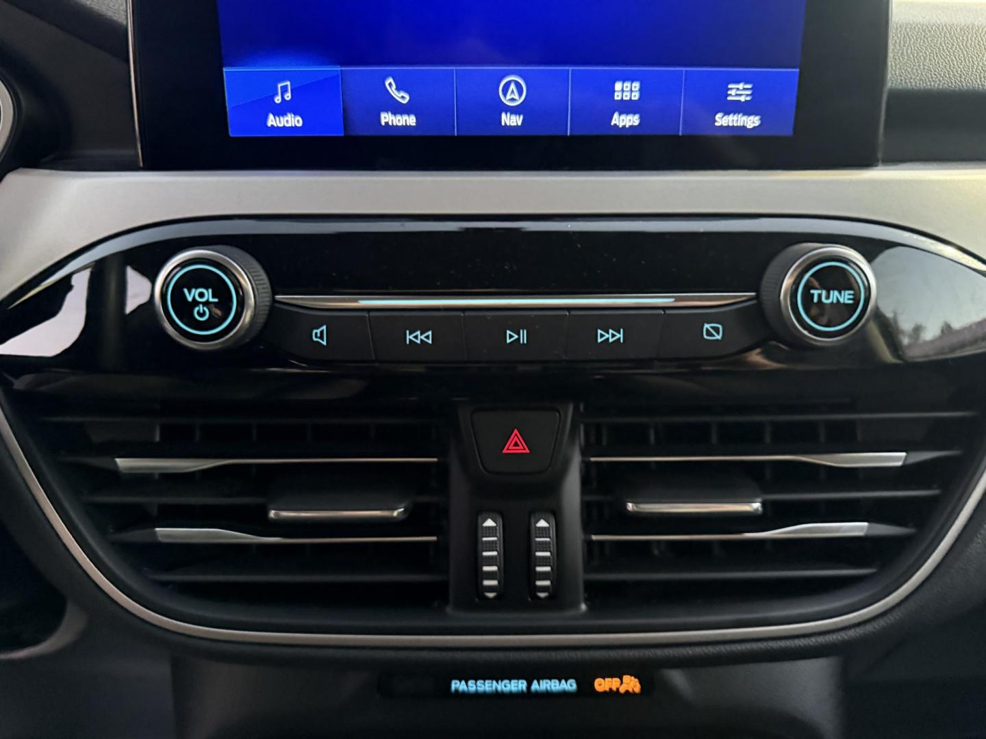 2020 Blue /Gray Ford Escape SE AWD (1FMCU9G62LU) with an 1.5L I3 DOHC 16V TURBO engine, 8-Speed Automatic transmission, located at 547 E. Main St., Orwell, OH, 44076, (440) 437-5893, 41.535435, -80.847855 - 2020 Ford Escape SE 4WD – Modern Style, Smart Technology, Unmatched Versatility Elevate your drive with this 2020 Ford Escape SE 4WD, a perfect blend of style, comfort, and cutting-edge technology. Enjoy the efficiency and power of its turbocharged engine and 8-speed automatic transmission, deliv - Photo#27