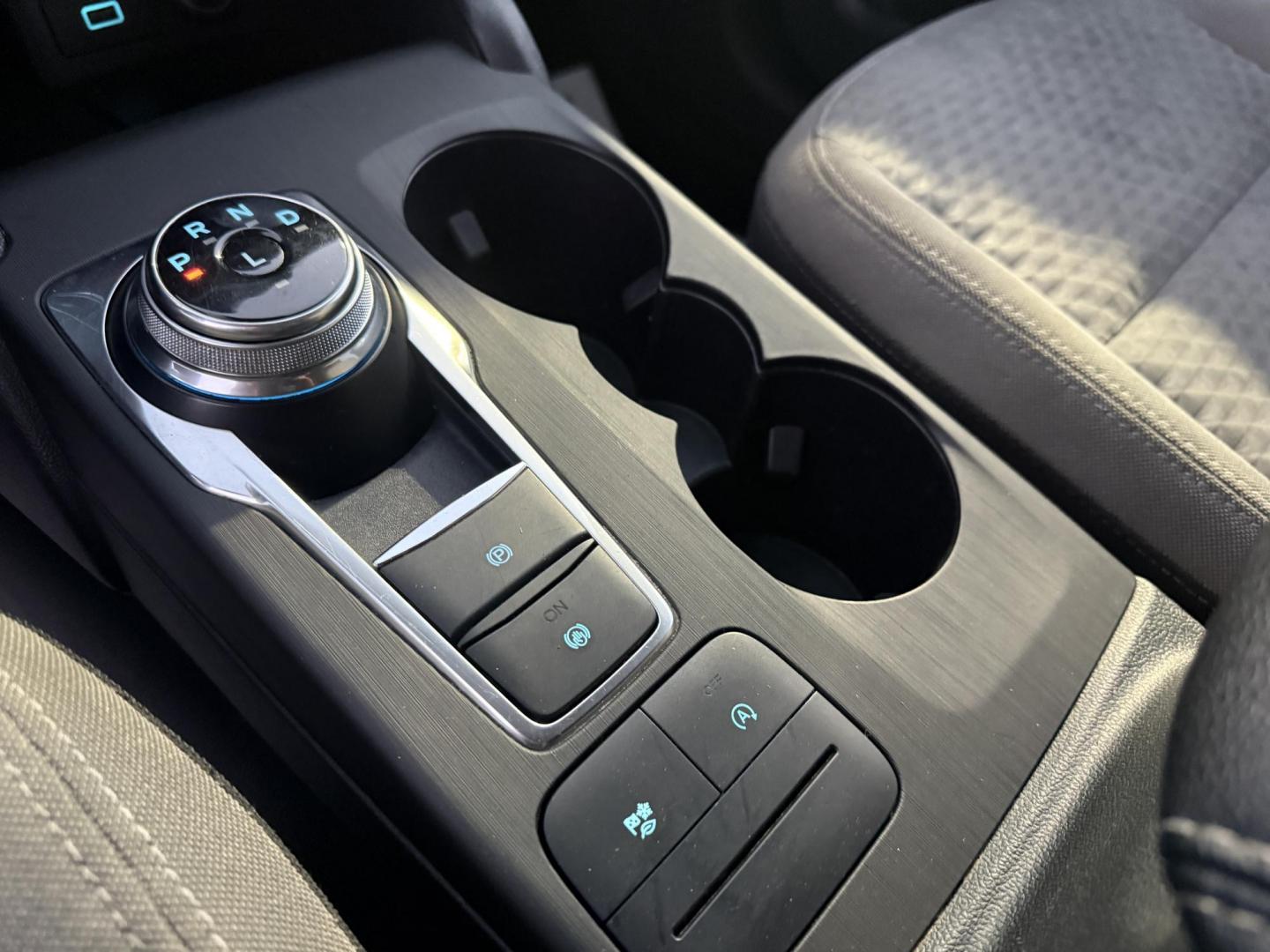 2020 Blue /Gray Ford Escape SE AWD (1FMCU9G62LU) with an 1.5L I3 DOHC 16V TURBO engine, 8-Speed Automatic transmission, located at 547 E. Main St., Orwell, OH, 44076, (440) 437-5893, 41.535435, -80.847855 - 2020 Ford Escape SE 4WD – Modern Style, Smart Technology, Unmatched Versatility Elevate your drive with this 2020 Ford Escape SE 4WD, a perfect blend of style, comfort, and cutting-edge technology. Enjoy the efficiency and power of its turbocharged engine and 8-speed automatic transmission, deliv - Photo#29