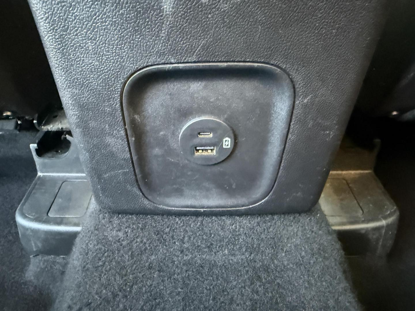 2022 Gray /Gray Ford Escape SE AWD (1FMCU9G6XNU) with an 1.5L I3 DOHC 16V TURBO engine, 8-Speed Automatic transmission, located at 547 E. Main St., Orwell, OH, 44076, (440) 437-5893, 41.535435, -80.847855 - Experience modern versatility and comfort with this 2022 Ford Escape SE 4WD. Powered by an efficient turbocharged EcoBoost engine and 8-speed automatic transmission, this SUV offers impressive fuel economy—up to 31 MPG on the highway. The well-equipped interior features heated front seats, a heate - Photo#36
