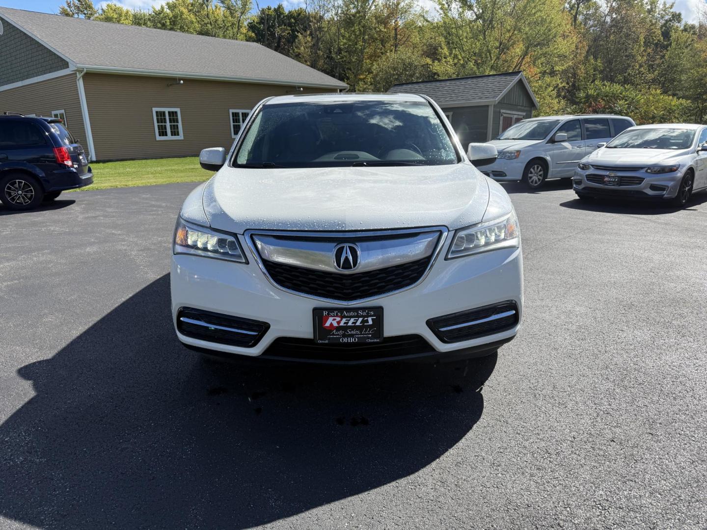 2016 White /Gray Acura MDX SH-AWD 9-Spd AT w/Tech Package (5FRYD4H47GB) with an 3.5L V6 SOHC 24V engine, 9-Speed Automatic transmission, located at 11115 Chardon Rd. , Chardon, OH, 44024, (440) 214-9705, 41.580246, -81.241943 - Step into luxury and versatility with this 2016 Acura MDX equipped with the Technology Package. Powered by a refined 3.5L V6 engine and smooth 9-speed automatic transmission, this SUV offers a sophisticated leather interior with power front seats, heated front seats, and tri-zone automatic climate c - Photo#1