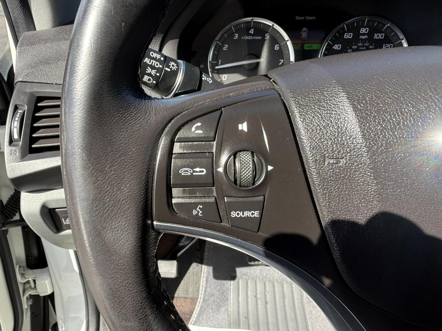 2016 White /Gray Acura MDX SH-AWD 9-Spd AT w/Tech Package (5FRYD4H47GB) with an 3.5L V6 SOHC 24V engine, 9-Speed Automatic transmission, located at 11115 Chardon Rd. , Chardon, OH, 44024, (440) 214-9705, 41.580246, -81.241943 - Step into luxury and versatility with this 2016 Acura MDX equipped with the Technology Package. Powered by a refined 3.5L V6 engine and smooth 9-speed automatic transmission, this SUV offers a sophisticated leather interior with power front seats, heated front seats, and tri-zone automatic climate c - Photo#27