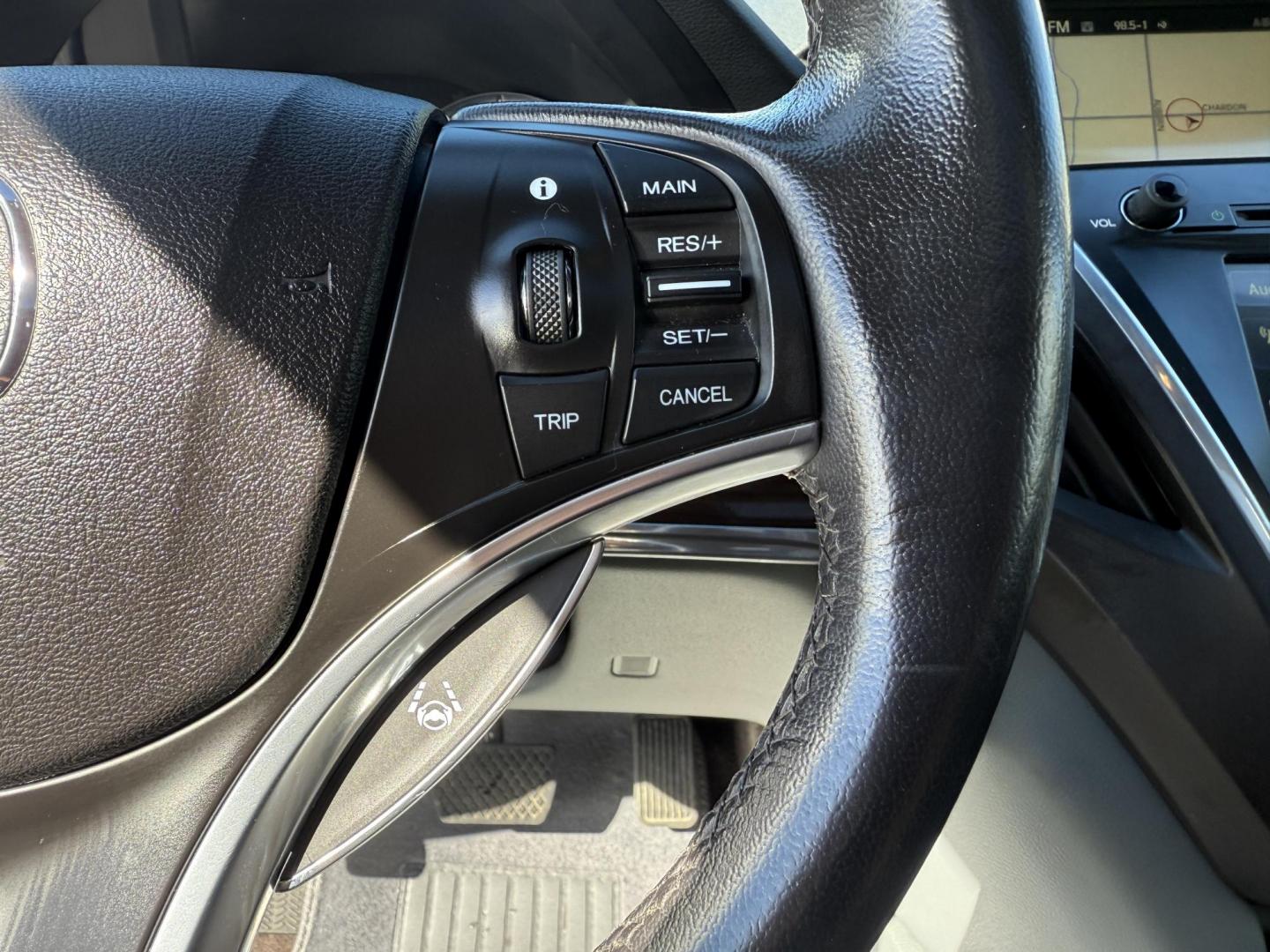 2016 White /Gray Acura MDX SH-AWD 9-Spd AT w/Tech Package (5FRYD4H47GB) with an 3.5L V6 SOHC 24V engine, 9-Speed Automatic transmission, located at 11115 Chardon Rd. , Chardon, OH, 44024, (440) 214-9705, 41.580246, -81.241943 - Step into luxury and versatility with this 2016 Acura MDX equipped with the Technology Package. Powered by a refined 3.5L V6 engine and smooth 9-speed automatic transmission, this SUV offers a sophisticated leather interior with power front seats, heated front seats, and tri-zone automatic climate c - Photo#28