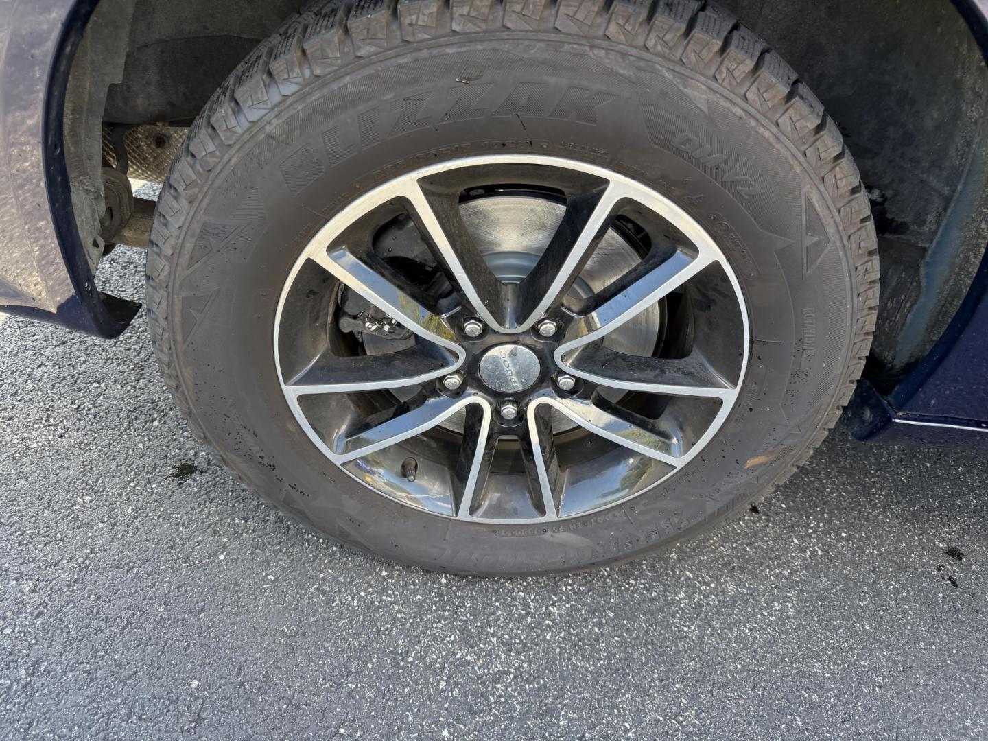 2017 Blue /Black Dodge Grand Caravan GT (2C4RDGEG0HR) with an 3.6L V6 DOHC 24V engine, 6A transmission, located at 547 E. Main St., Orwell, OH, 44076, (440) 437-5893, 41.535435, -80.847855 - Enjoy comfort, convenience, and versatility with this 2017 Dodge Grand Caravan GT. Powered by a reliable 3.6L Pentastar V6 engine and 6-speed automatic transmission, this minivan offers smooth performance and flex fuel capability for added efficiency. The stylish leather interior features power fron - Photo#7