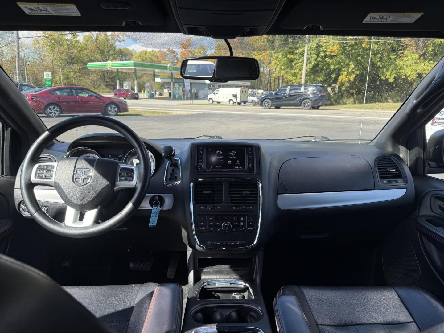 2017 Blue /Black Dodge Grand Caravan GT (2C4RDGEG0HR) with an 3.6L V6 DOHC 24V engine, 6A transmission, located at 547 E. Main St., Orwell, OH, 44076, (440) 437-5893, 41.535435, -80.847855 - Enjoy comfort, convenience, and versatility with this 2017 Dodge Grand Caravan GT. Powered by a reliable 3.6L Pentastar V6 engine and 6-speed automatic transmission, this minivan offers smooth performance and flex fuel capability for added efficiency. The stylish leather interior features power fron - Photo#38