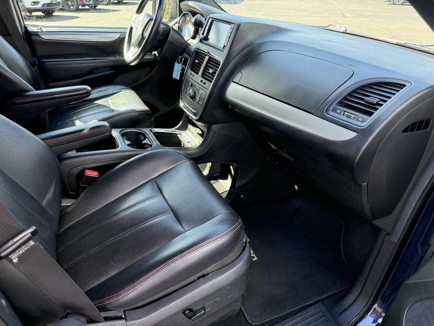 2017 Blue /Black Dodge Grand Caravan GT (2C4RDGEG0HR) with an 3.6L V6 DOHC 24V engine, 6A transmission, located at 547 E. Main St., Orwell, OH, 44076, (440) 437-5893, 41.535435, -80.847855 - Enjoy comfort, convenience, and versatility with this 2017 Dodge Grand Caravan GT. Powered by a reliable 3.6L Pentastar V6 engine and 6-speed automatic transmission, this minivan offers smooth performance and flex fuel capability for added efficiency. The stylish leather interior features power fron - Photo#44