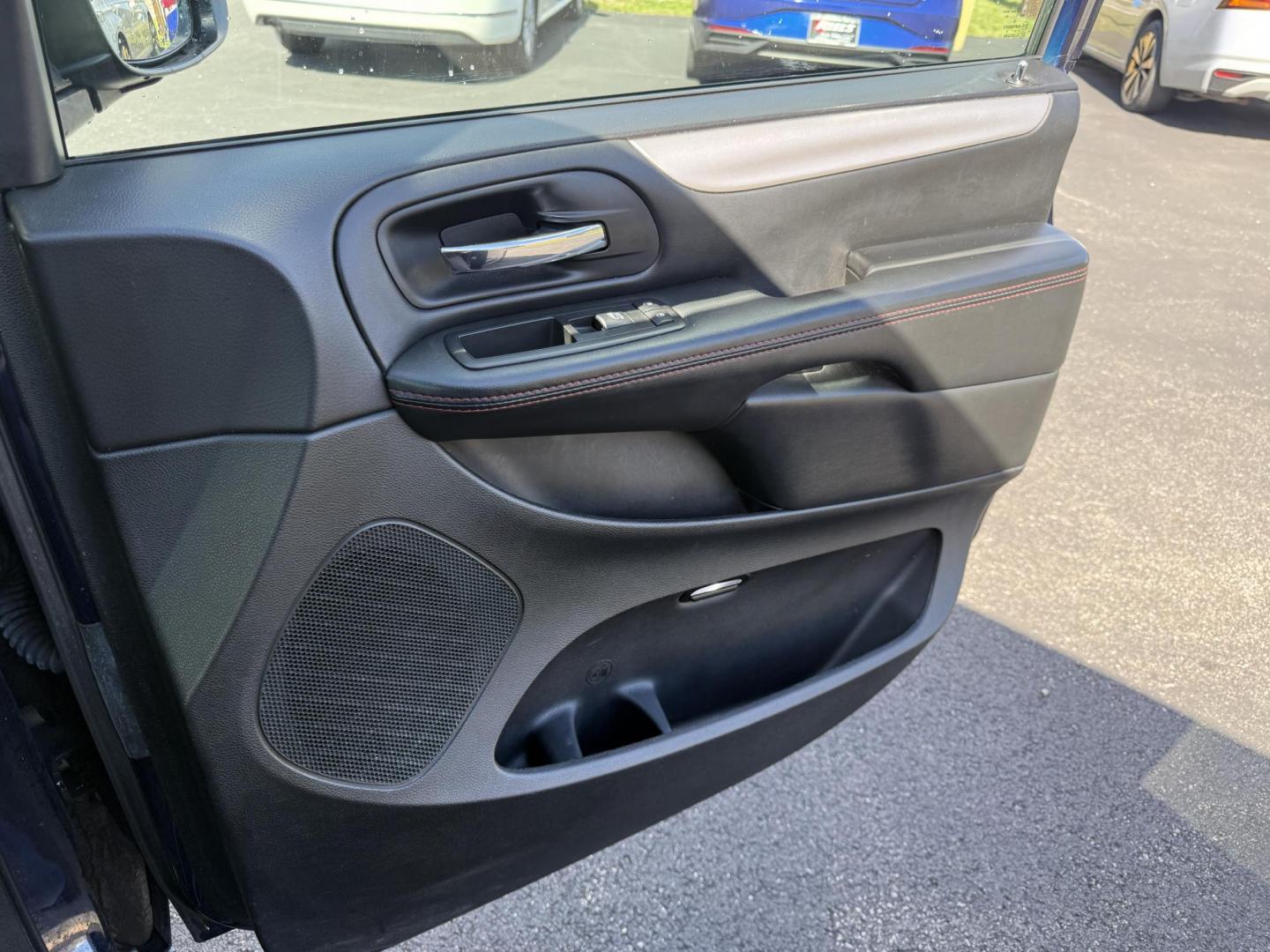 2017 Blue /Black Dodge Grand Caravan GT (2C4RDGEG0HR) with an 3.6L V6 DOHC 24V engine, 6A transmission, located at 547 E. Main St., Orwell, OH, 44076, (440) 437-5893, 41.535435, -80.847855 - Enjoy comfort, convenience, and versatility with this 2017 Dodge Grand Caravan GT. Powered by a reliable 3.6L Pentastar V6 engine and 6-speed automatic transmission, this minivan offers smooth performance and flex fuel capability for added efficiency. The stylish leather interior features power fron - Photo#49