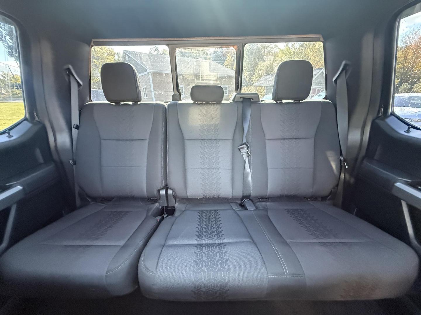 2018 Black /Black Ford F-150 XLT SuperCrew 6.5-ft. Bed 4WD (1FTFW1E58JK) with an 5.0L V8 OHV 16V engine, 10 Speed Auto transmission, located at 11115 Chardon Rd. , Chardon, OH, 44024, (440) 214-9705, 41.580246, -81.241943 - Take on any job or adventure with this 2018 Ford F-150 XLT 4WD Crew Cab, featuring a powerful 5.0L Coyote V8 engine and 10-speed automatic transmission. Equipped with the FX4 Off-Road Package, 3.73 gearing, locking rear differential, and a 36-gallon extended range fuel tank, this truck is built for - Photo#33