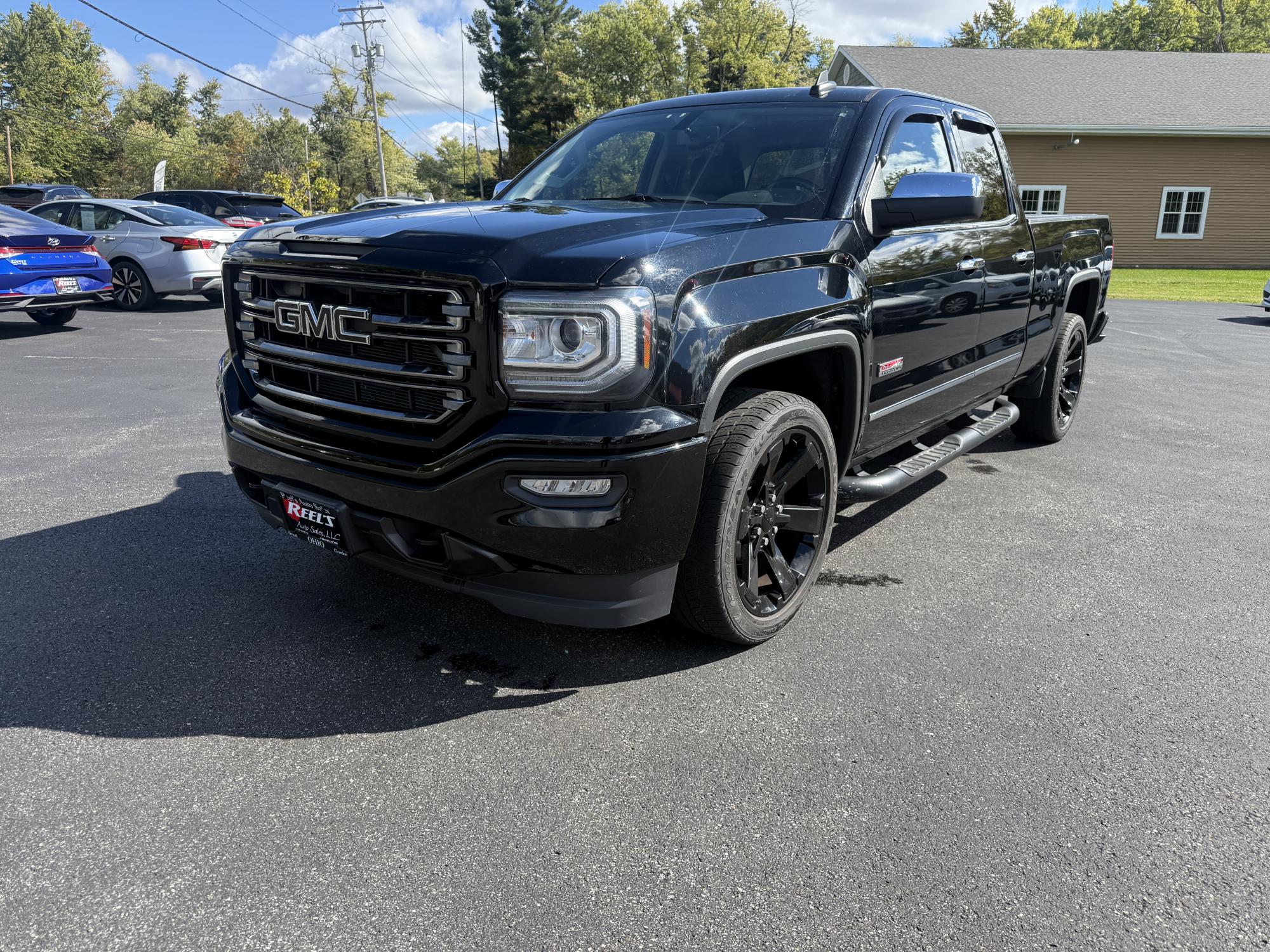 photo of 2016 GMC Sierra 1500 SLE Double Cab 4WD