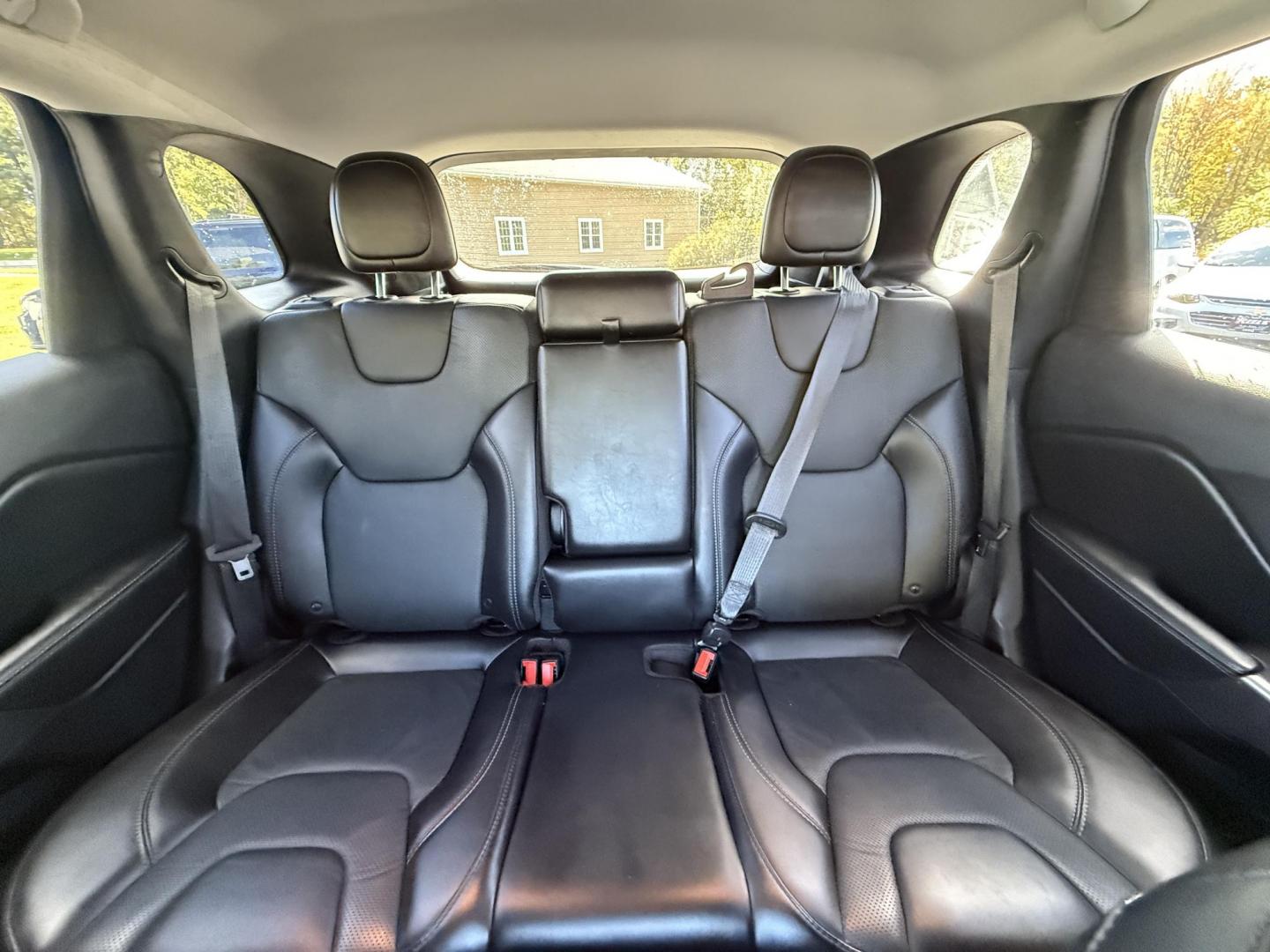 2019 Gray /Black Jeep Cherokee Limited 4WD (1C4PJMDX9KD) with an 3.2L V6 DOHC 24V engine, 9A transmission, located at 11115 Chardon Rd. , Chardon, OH, 44024, (440) 214-9705, 41.580246, -81.241943 - Experience refined capability with this 2019 Jeep Cherokee Limited 4WD. Powered by a robust 3.2L V6 engine and smooth 9-speed automatic transmission, this SUV delivers confident performance and up to 27 MPG on the highway. The upscale leather interior features heated front seats, dual-zone automatic - Photo#37