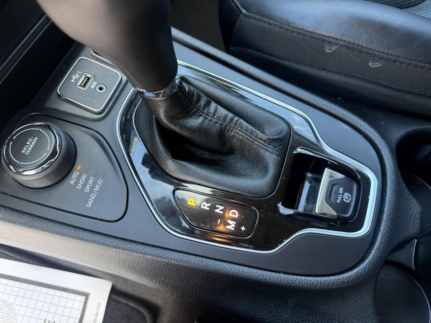 2019 Gray /Black Jeep Cherokee Limited 4WD (1C4PJMDX9KD) with an 3.2L V6 DOHC 24V engine, 9A transmission, located at 11115 Chardon Rd. , Chardon, OH, 44024, (440) 214-9705, 41.580246, -81.241943 - Experience refined capability with this 2019 Jeep Cherokee Limited 4WD. Powered by a robust 3.2L V6 engine and smooth 9-speed automatic transmission, this SUV delivers confident performance and up to 27 MPG on the highway. The upscale leather interior features heated front seats, dual-zone automatic - Photo#36