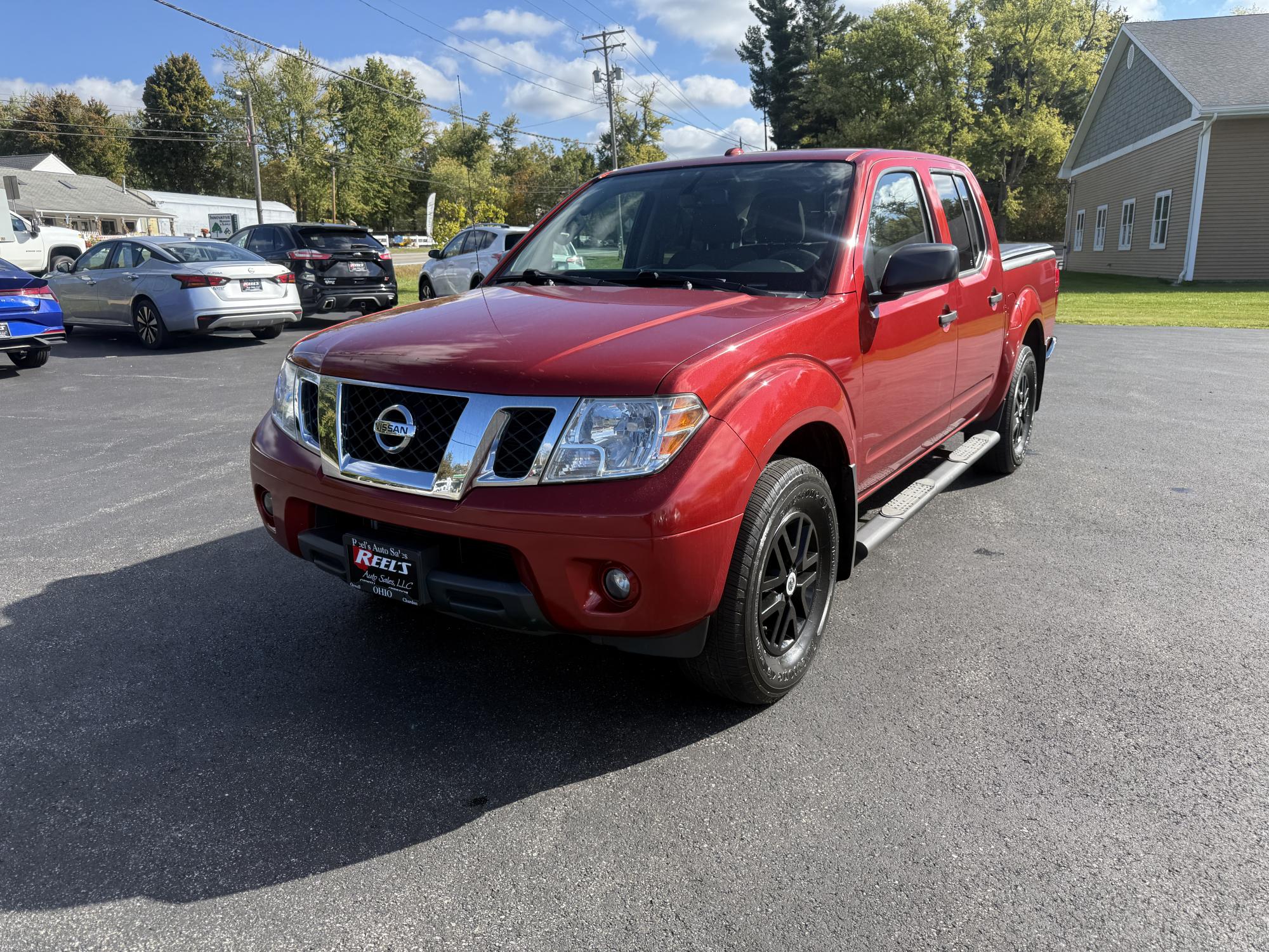 photo of 2016 Nissan Frontier SV Crew Cab 5AT 4WD