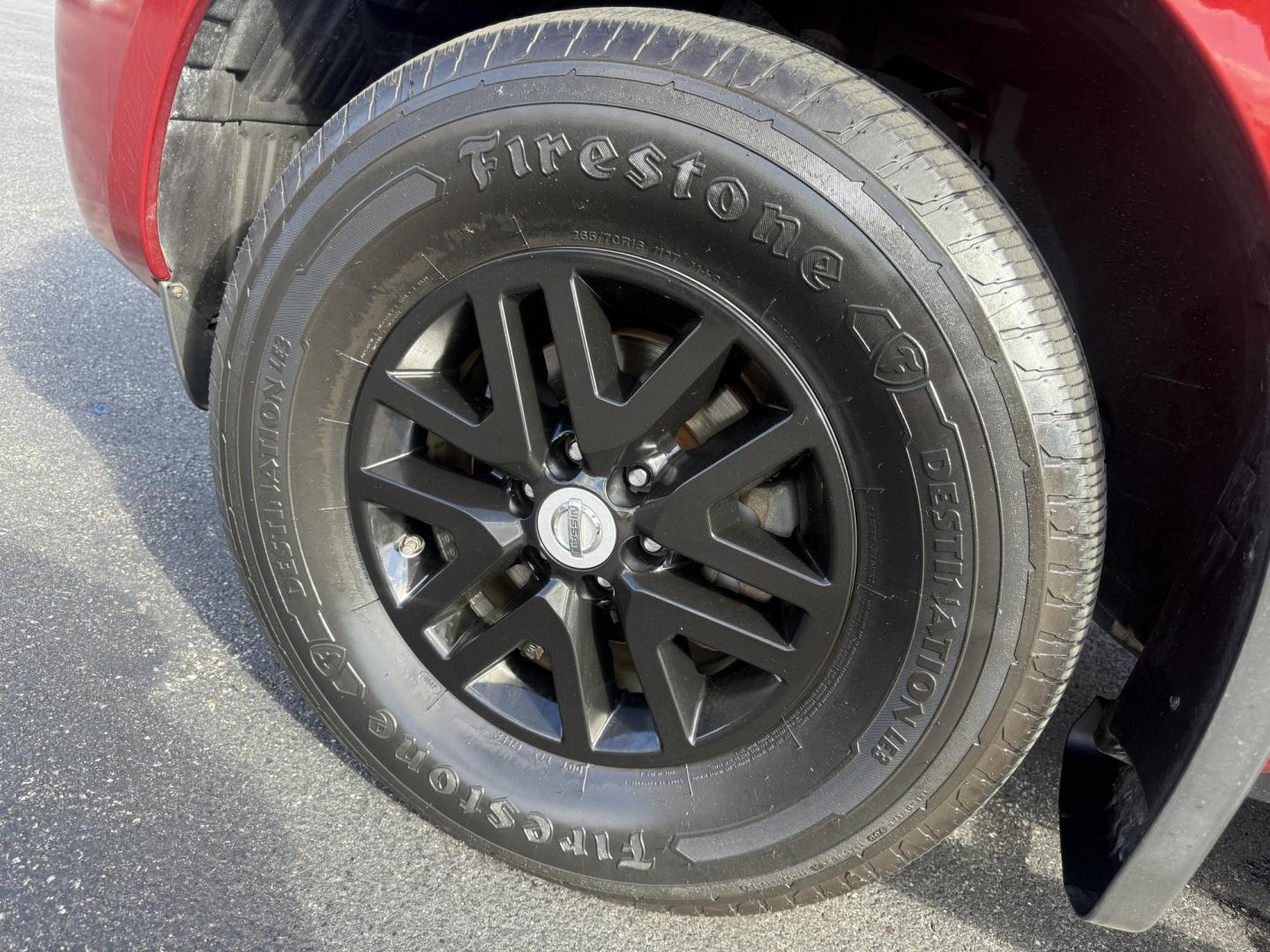 2016 Red /Gray Nissan Frontier SV Crew Cab 5AT 4WD (1N6AD0EV0GN) with an 4.0L V6 DOHC 24V engine, 5A transmission, located at 11115 Chardon Rd. , Chardon, OH, 44024, (440) 214-9705, 41.580246, -81.241943 - Tackle any job or adventure with this 2016 Nissan Frontier SV Crew Cab. Powered by a reliable 4.0L V6 engine and 5-speed automatic transmission, this truck offers a strong 6,300-pound towing capacity and is equipped with a Dana 44 rear axle for added durability. Enjoy added confidence on any terrain - Photo#15